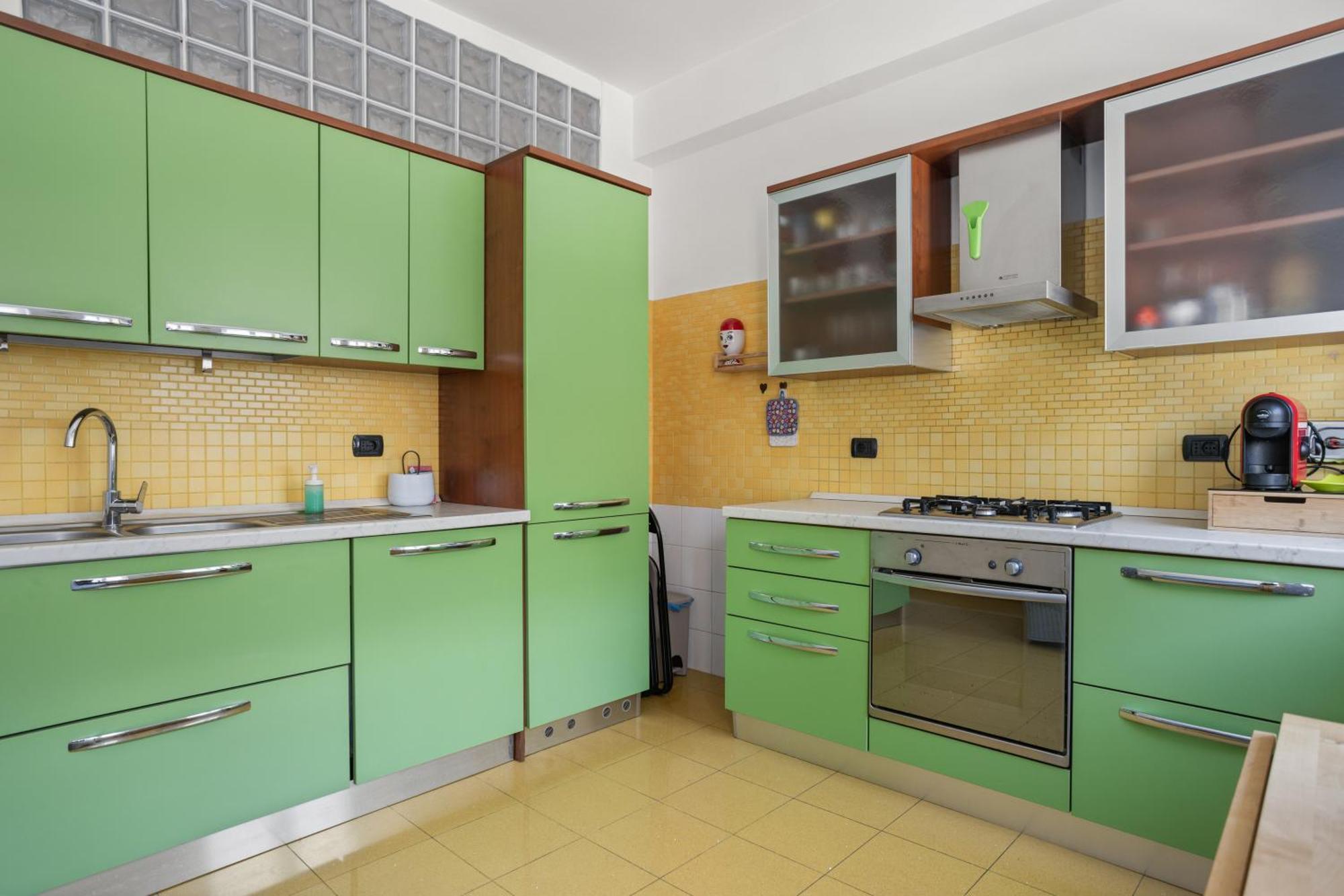 543 Appia Avenue - Metro A * Rome