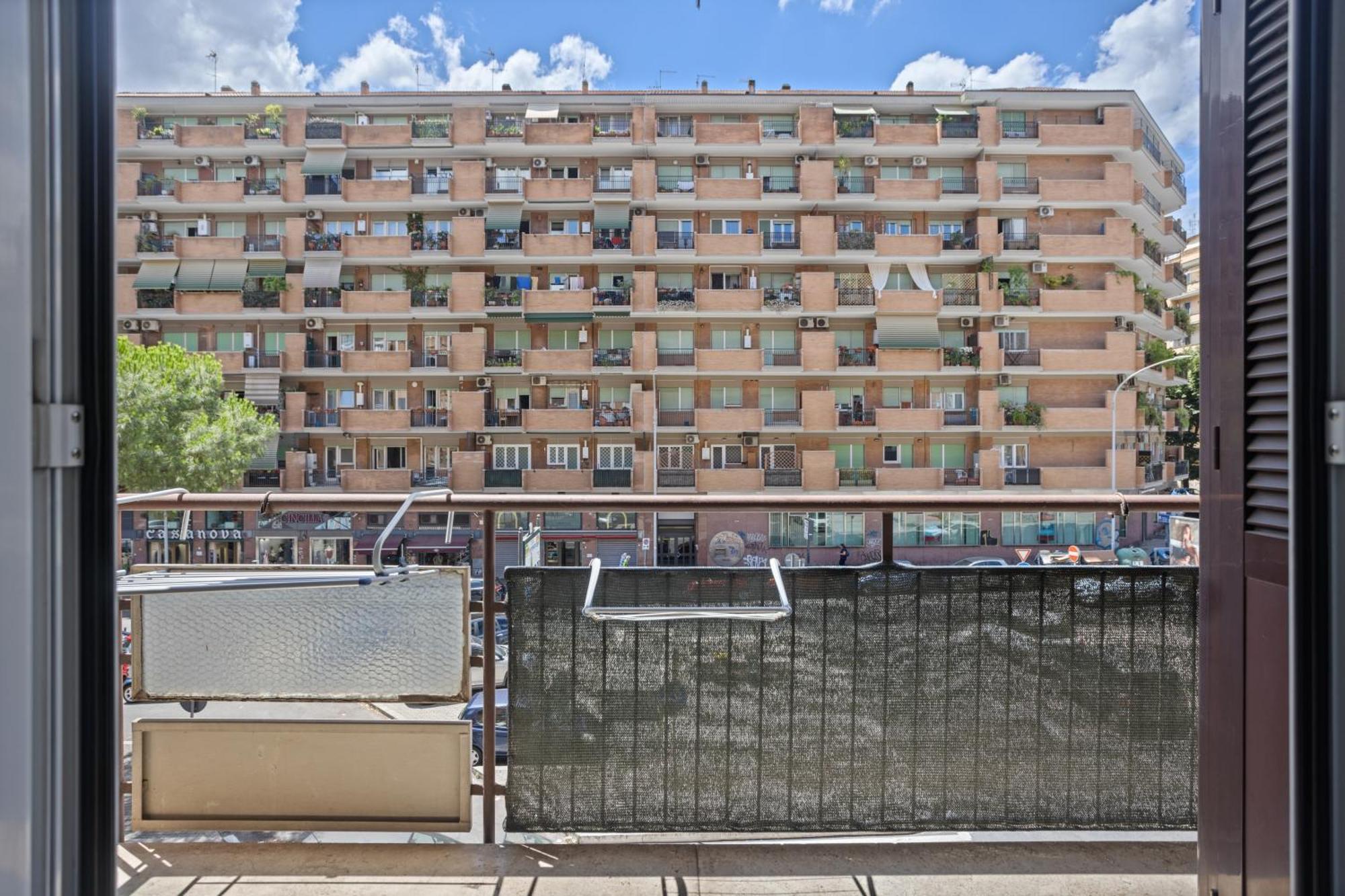 543 Appia Avenue - Metro A Apartment Rome