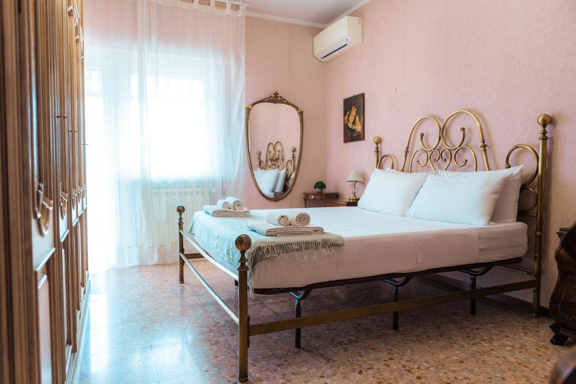 Casa Maresa Family House Metro A Appartement