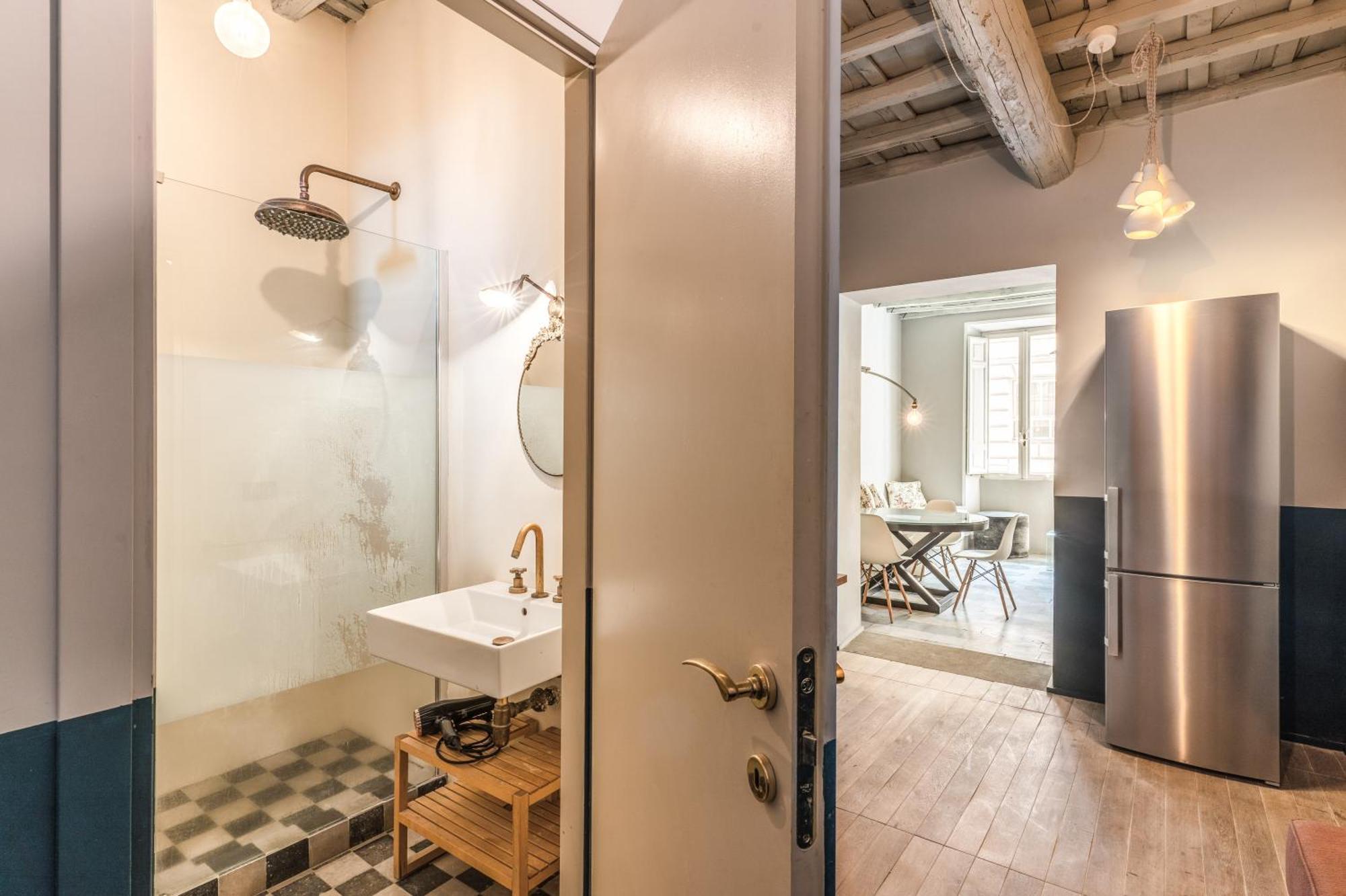 Stylish Flat Near Colosseum Apartment