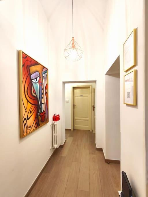 Apartment The Gold Rome