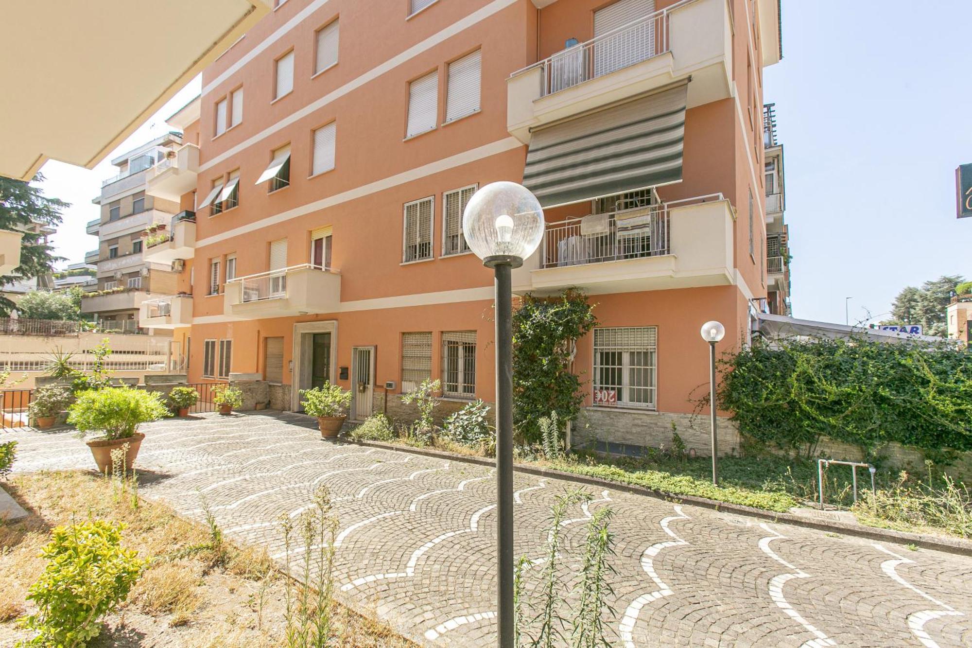 Appartement Moderno Vicino La Metropolitana A Cornelia