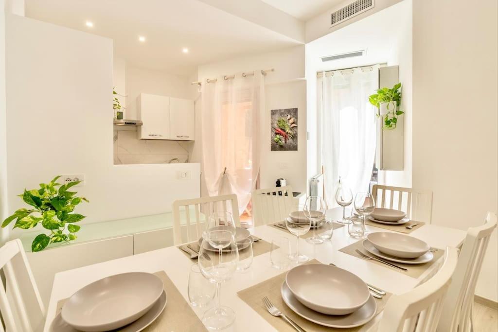 Metro A 1 Min - Casa Elegante - 3 Bagni En Apartment Rome
