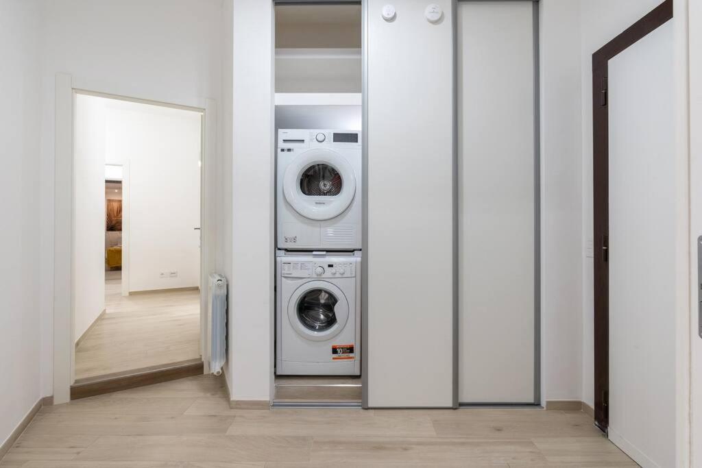 Metro A 1 Min - Casa Elegante - 3 Bagni En Apartment *