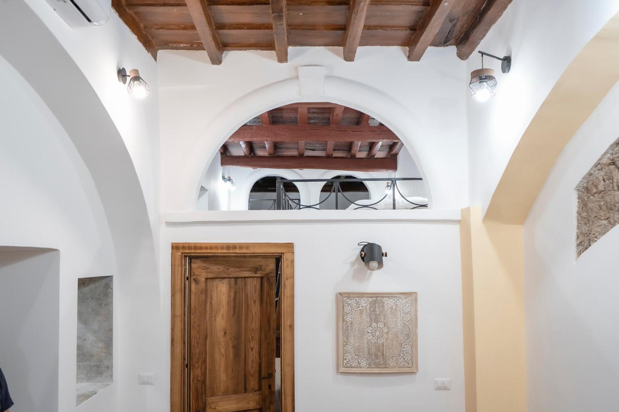 Apartment Domus Superior Capocci - Colosseum - Rione Monti