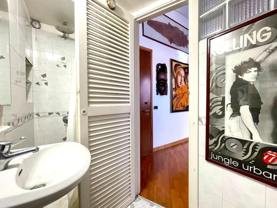 Our Arty Flat In Monti