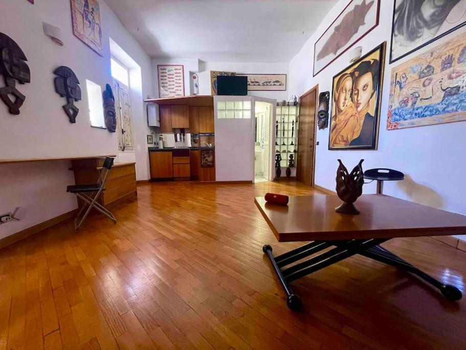 Apartment Our Arty Flat In Monti *