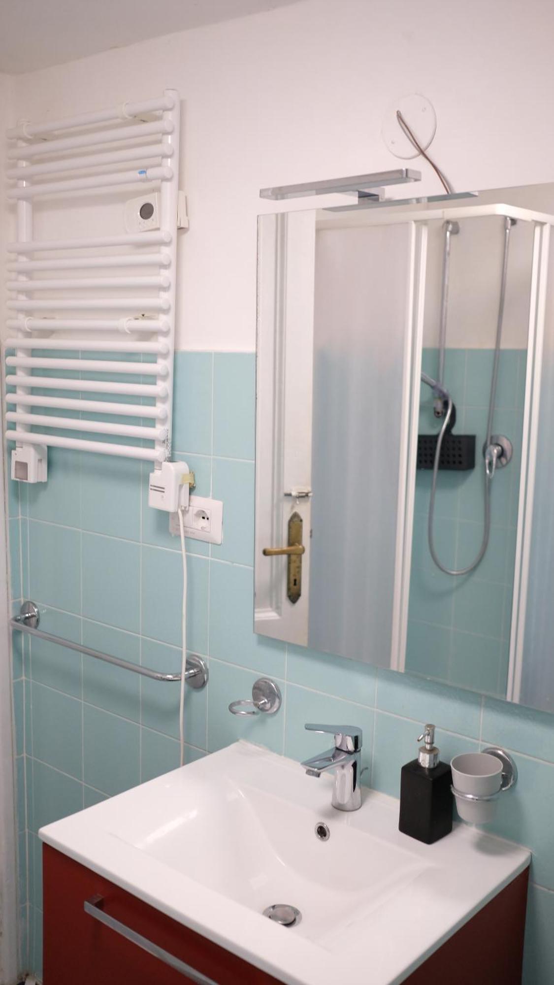 New! True-stevere Amazing Double Bed For 5 Pax Appartement Rome