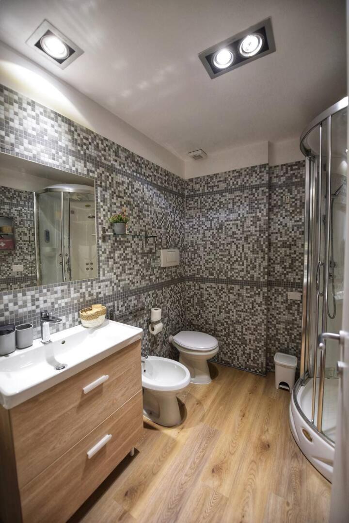 Industrial Loft Trastevere Station Apartment Rome