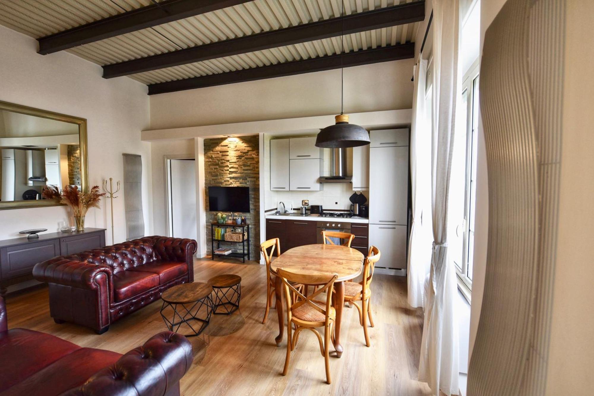 Industrial Loft Trastevere Station Apartment Rome