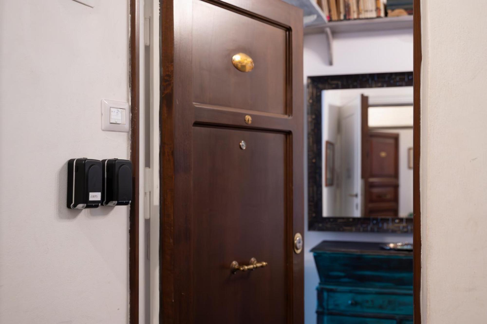 Al Campanile Trastevere Apartment Rome