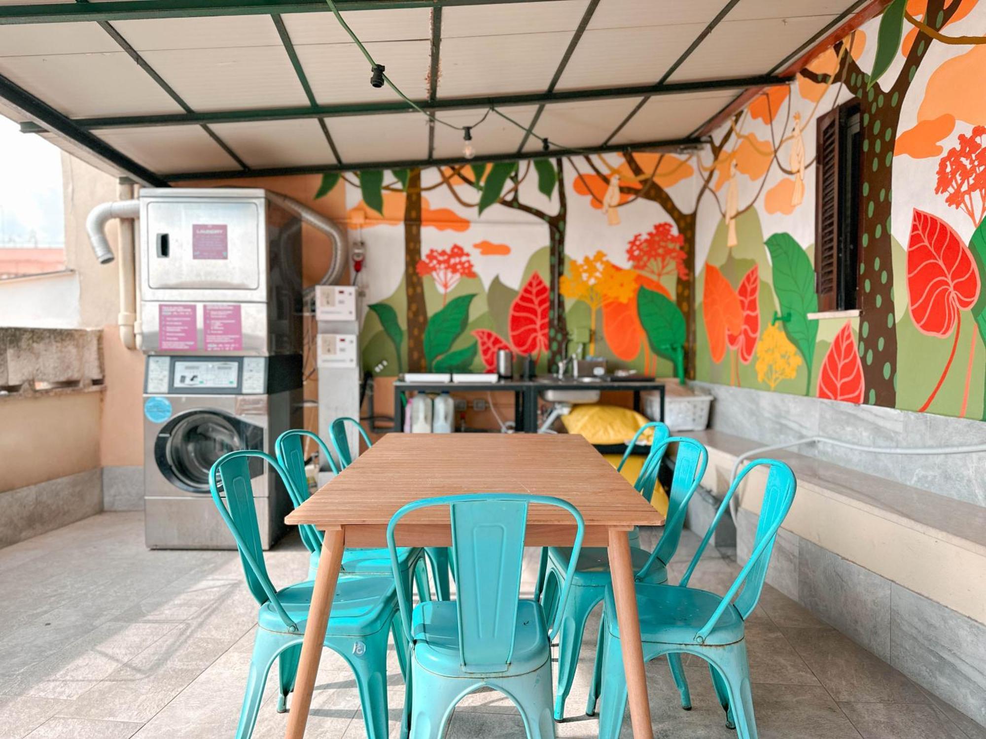Colosseo Hostel *