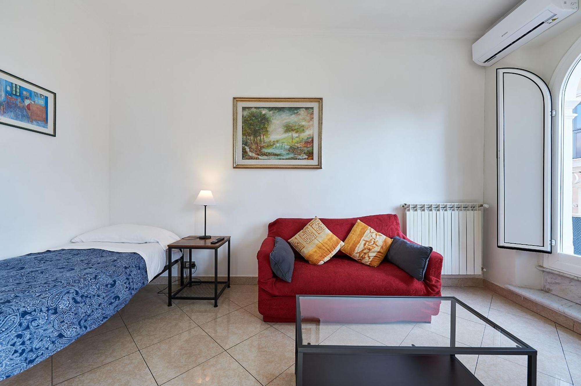 Close To The Spanish Steps, Wifi, Air Cond, 2 Bedrooms Holiday home Rome
