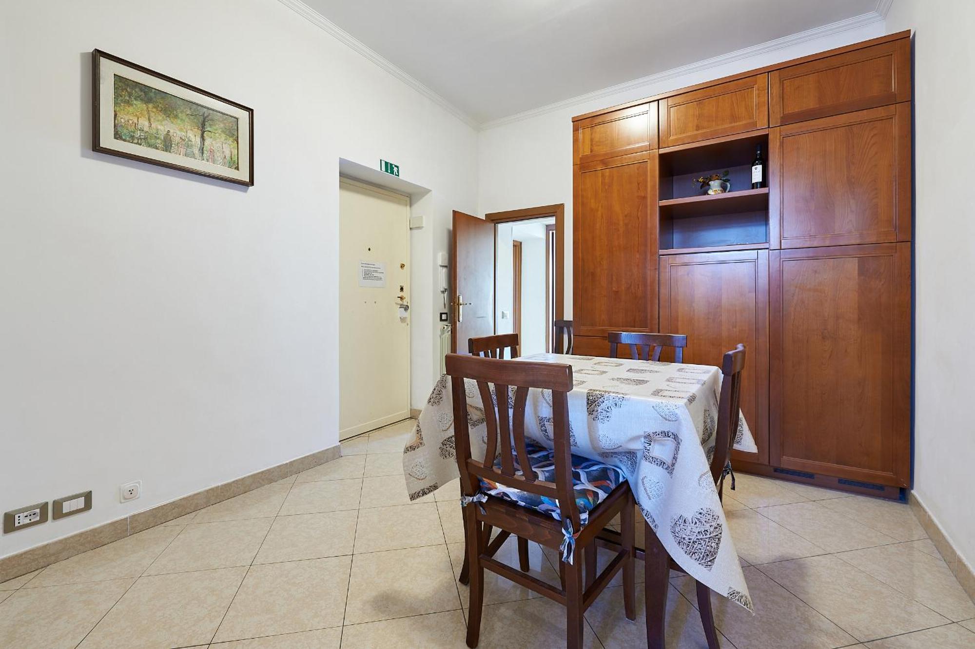 Close To The Spanish Steps, Wifi, Air Cond, 2 Bedrooms * Rome