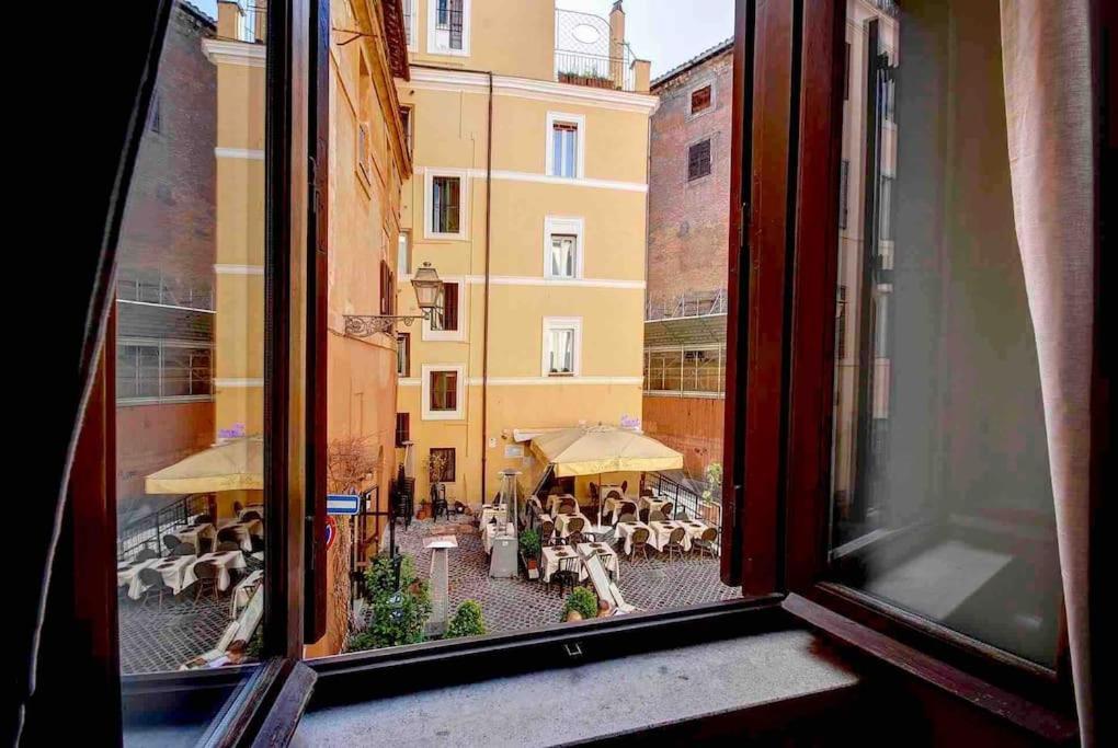 Charming House By The Colosseum Rome