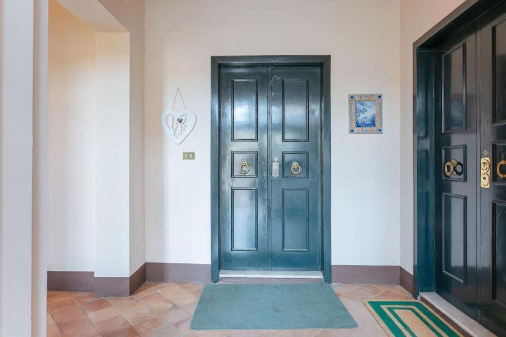 Angi's The New Luxury In Heart Apartment *
