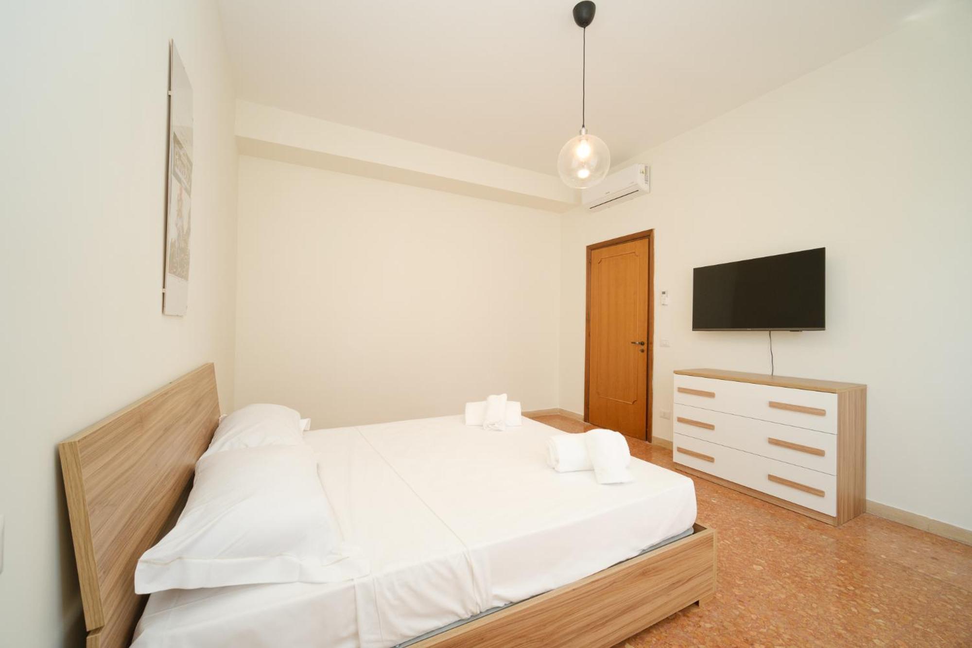 Tiburtina By Buddyrent Apartment