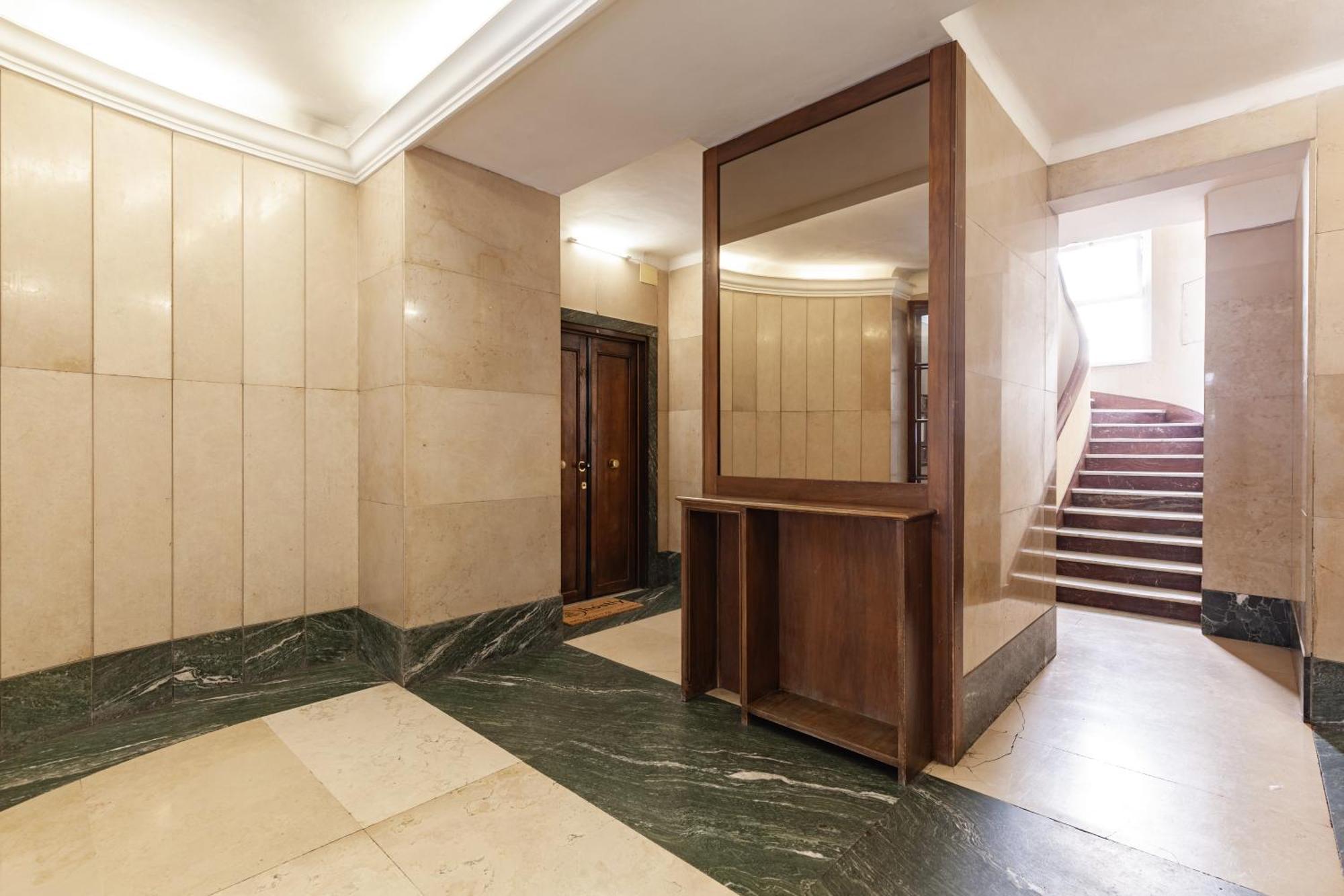 Hostly-wood And Colors Midtown-just 7min To Colosseum Apartment Rome