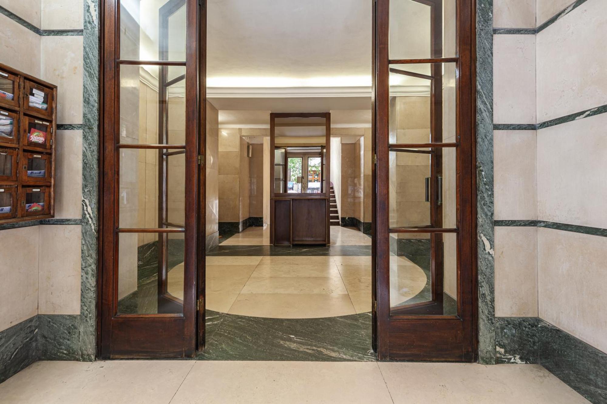 Apartment Hostly-wood And Colors Midtown-just 7min To Colosseum Rome