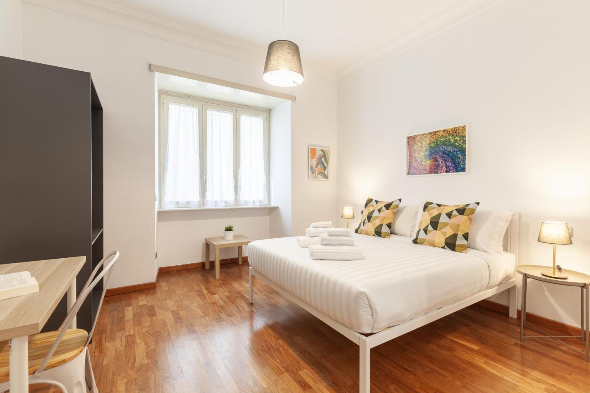 Hostly-wood And Colors Midtown-just 7min To Colosseum Apartment Rome