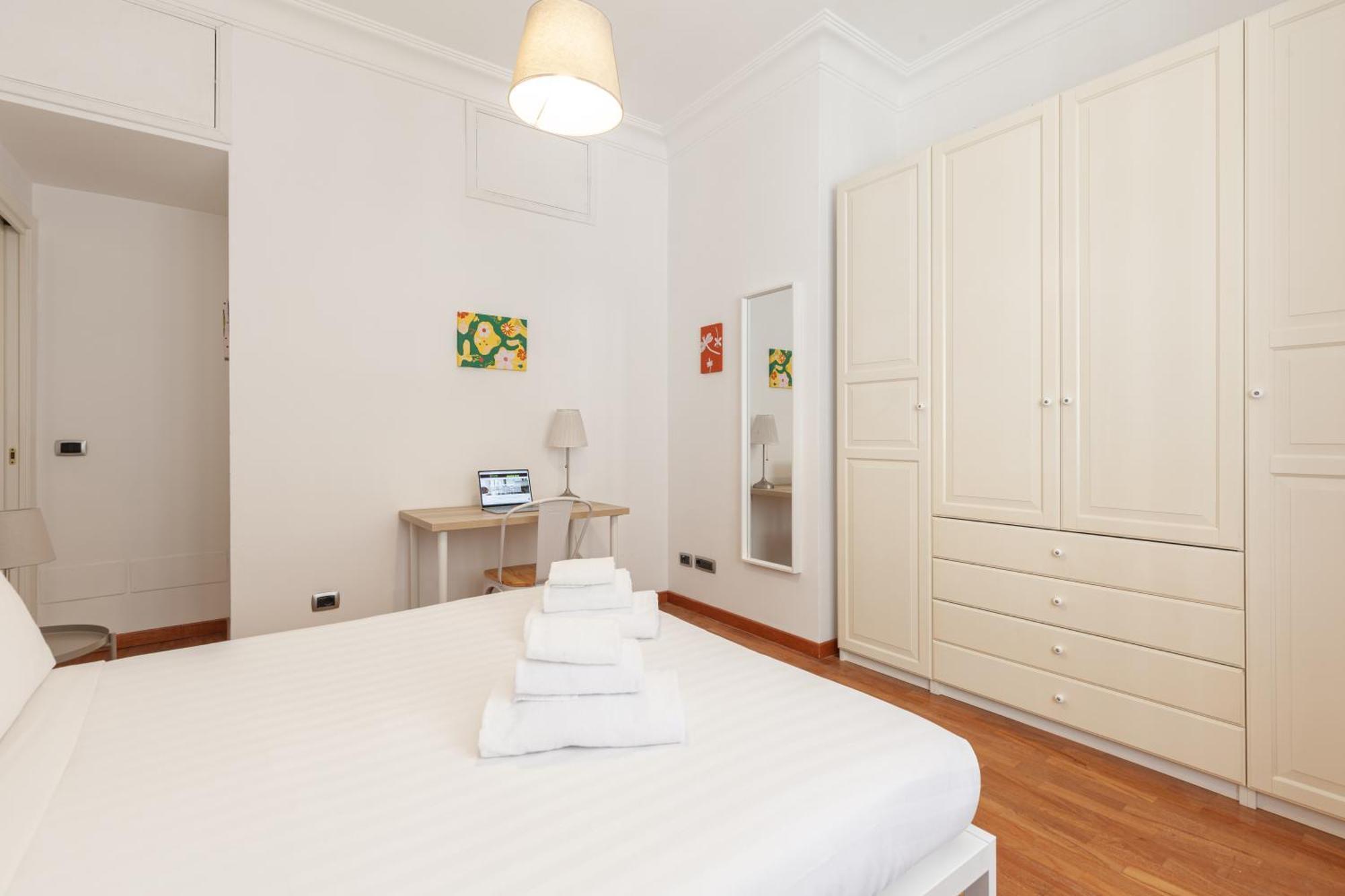Hostly-wood And Colors Midtown-just 7min To Colosseum Rome