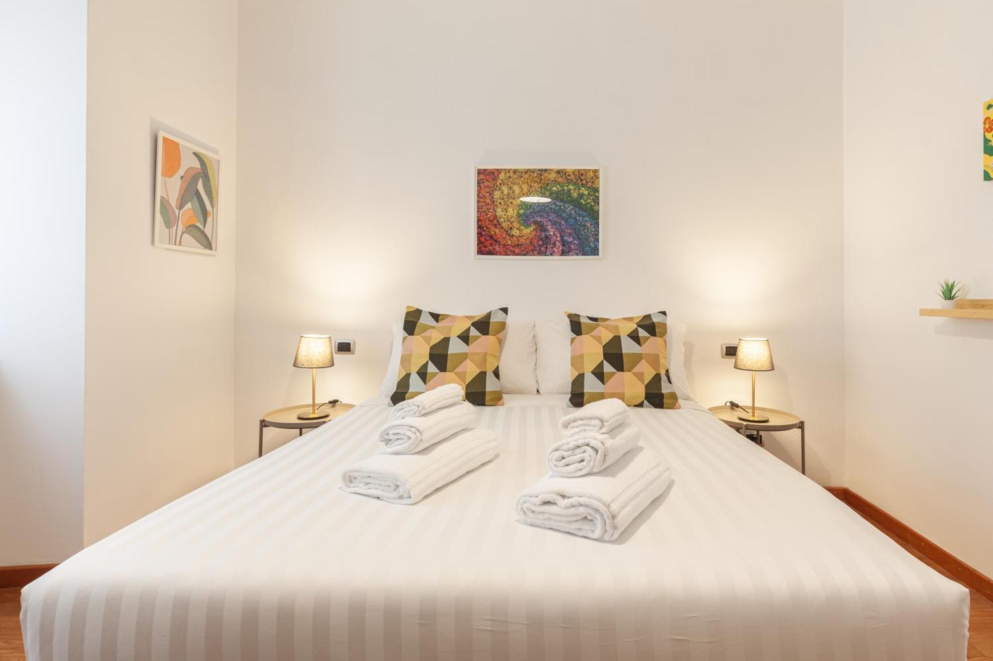 Hostly-wood And Colors Midtown-just 7min To Colosseum Apartment Rome