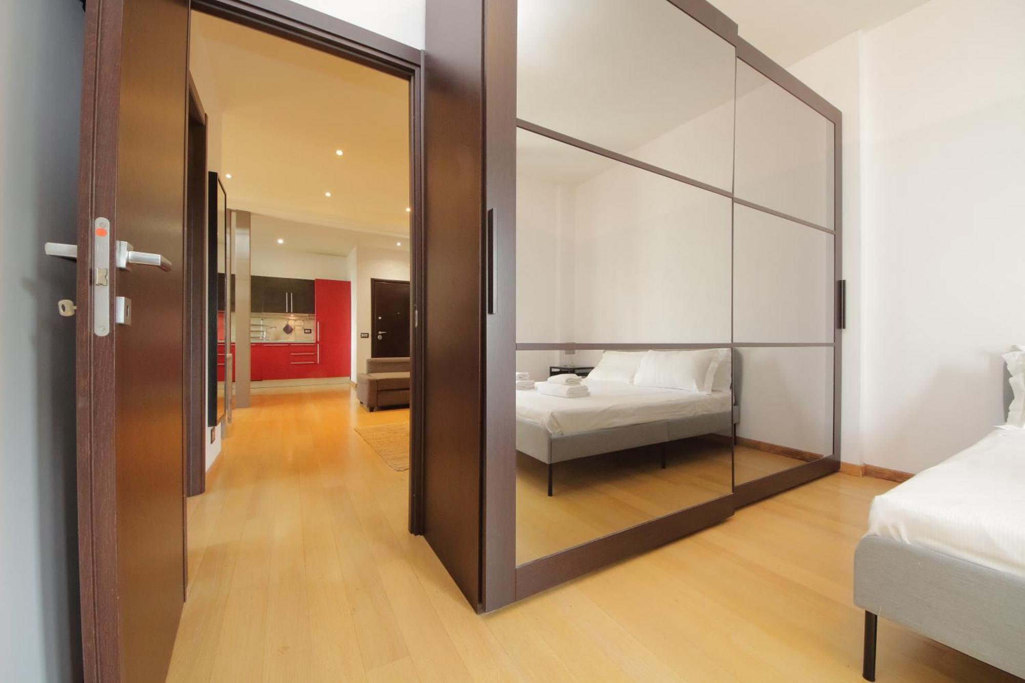 Cozy And Comfy In Piramide Metro Stop Apartamento