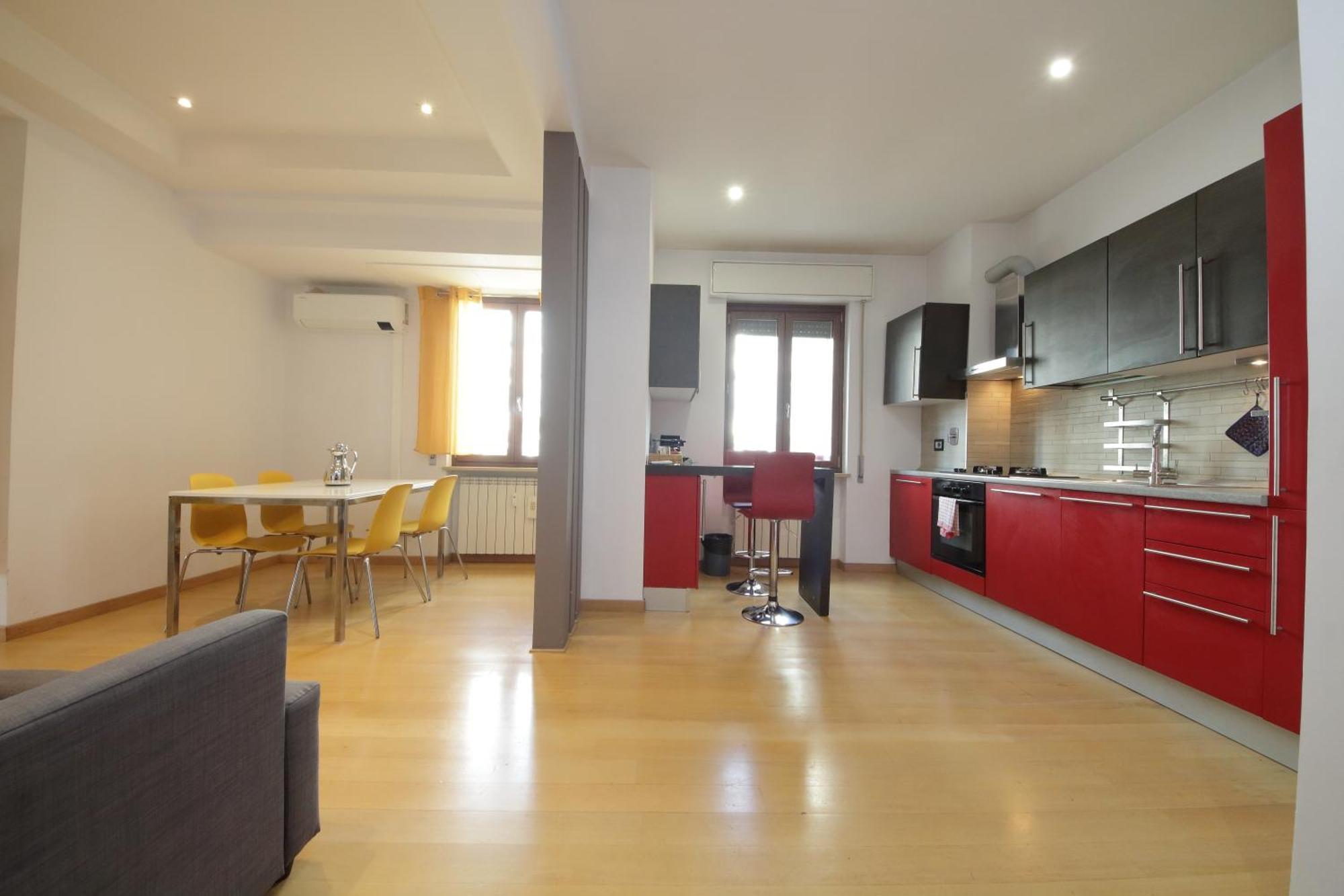 Cozy And Comfy In Piramide Metro Stop Apartamento