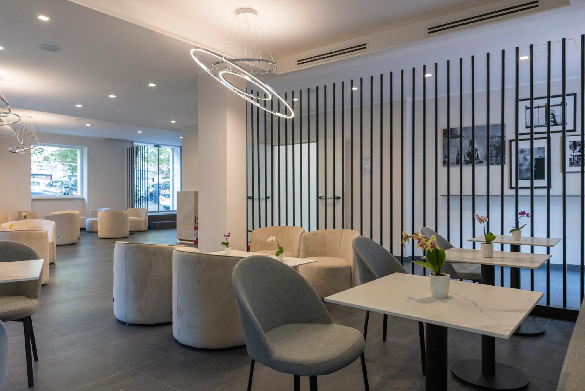J Maluni 4* Rome
