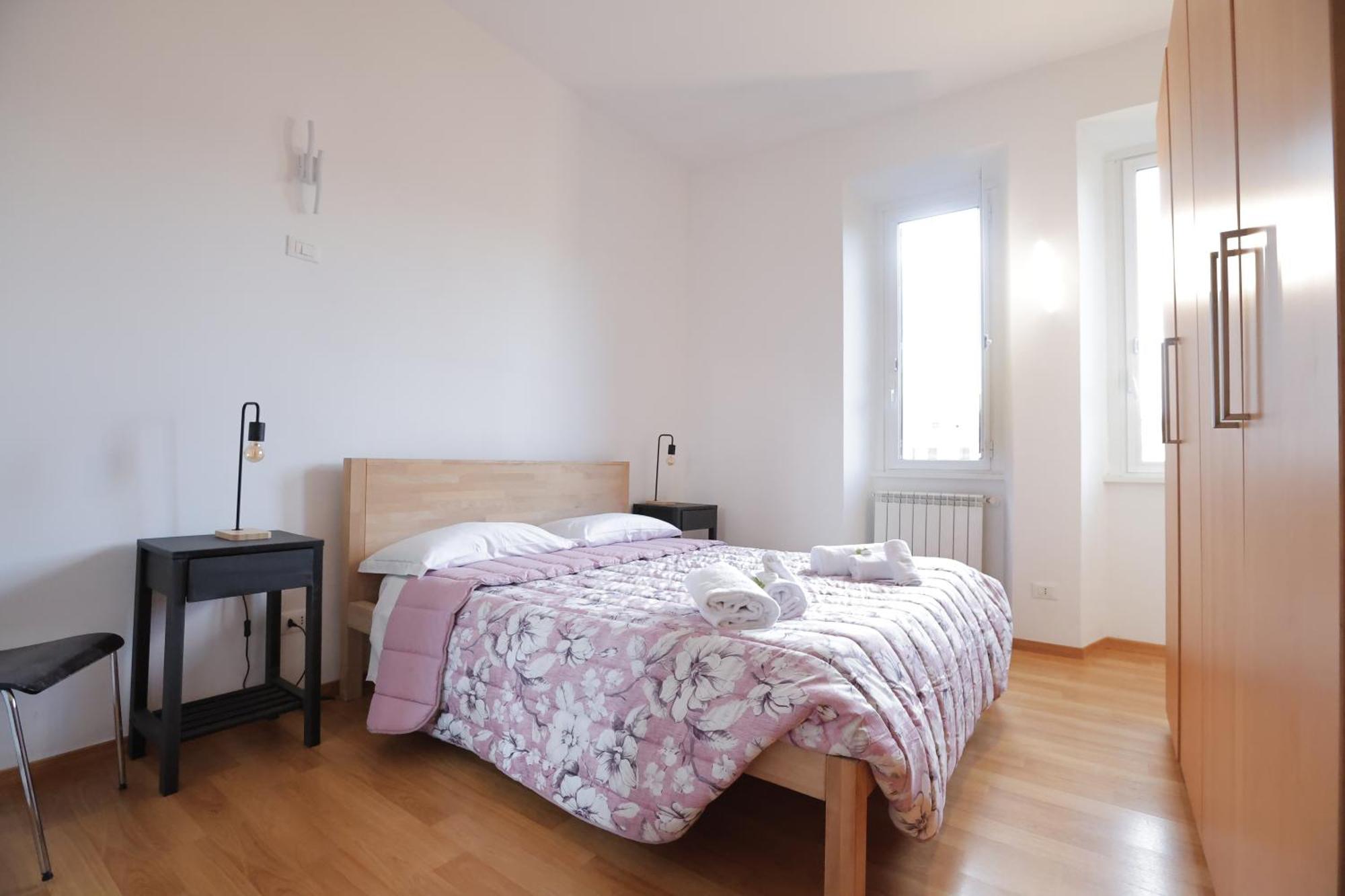 The Holy Apartamento Roma
