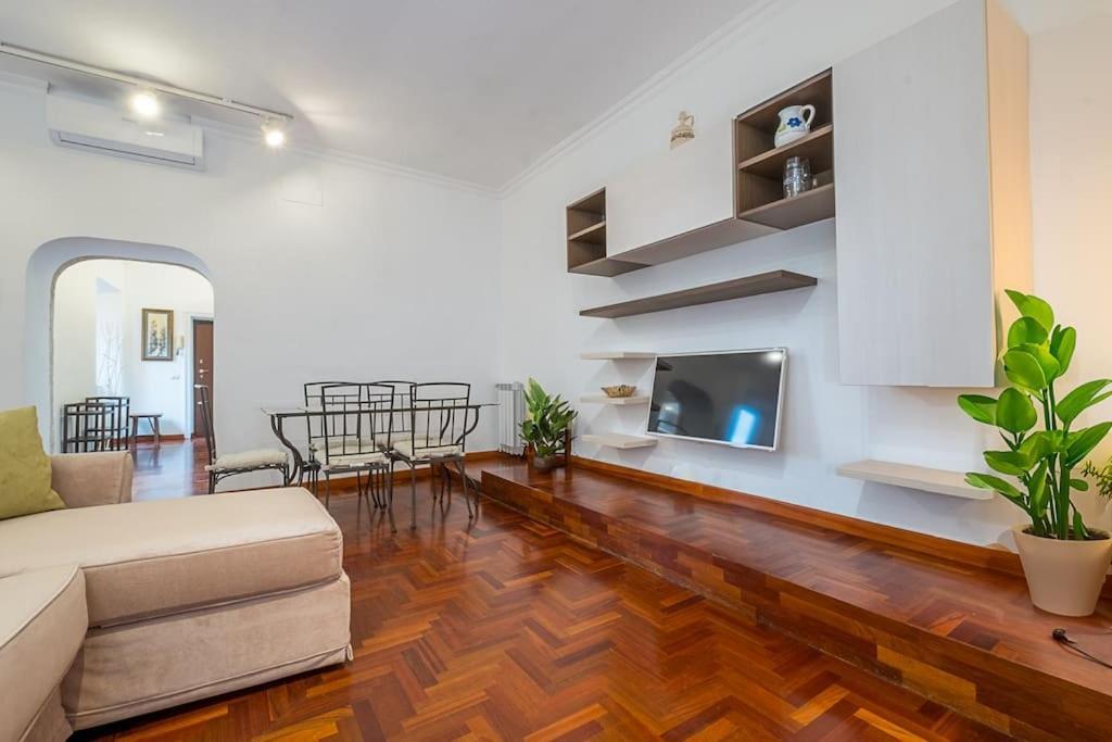 Apartamento Ht M&n Bilo Colosseo Roma