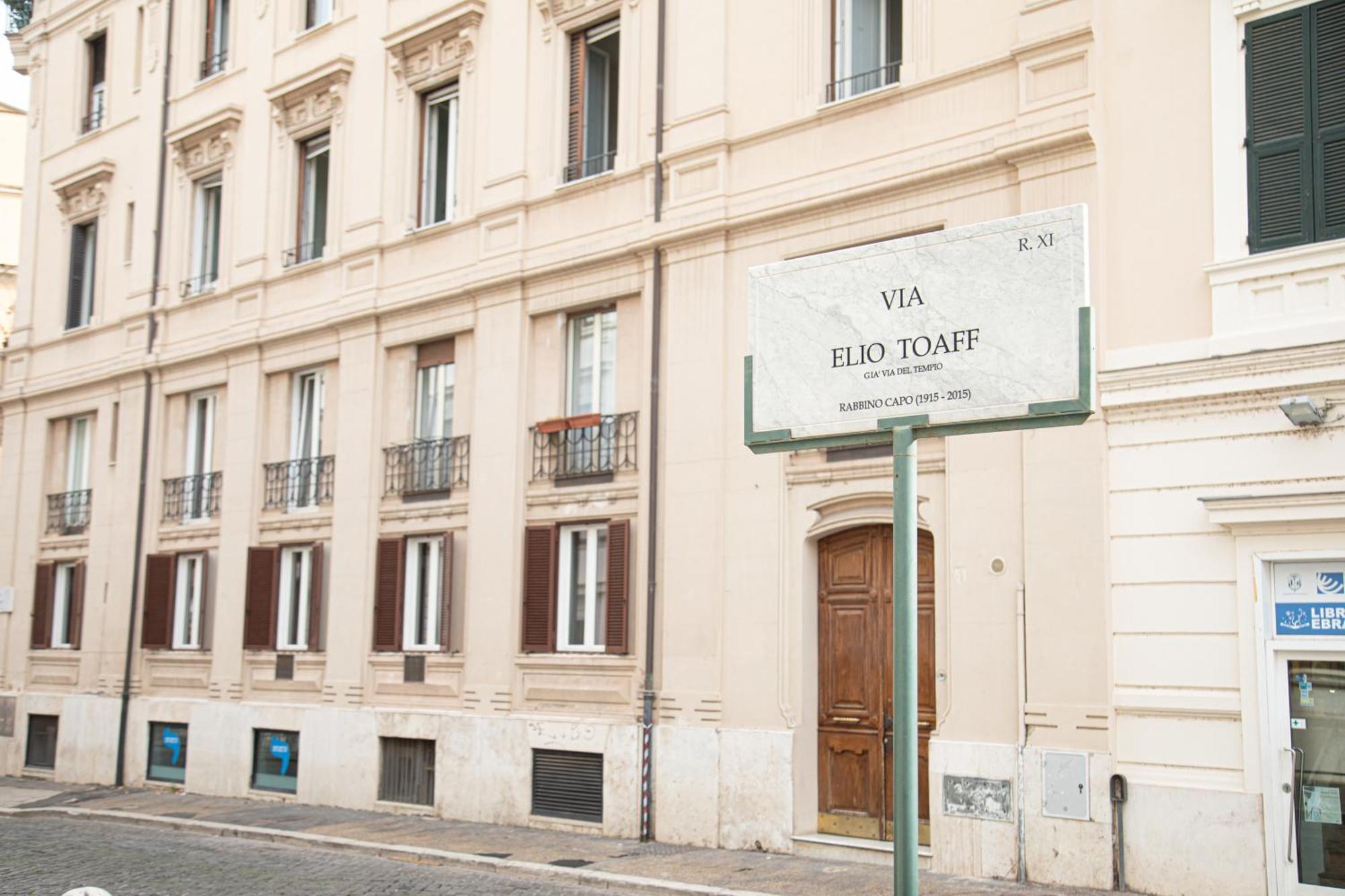 Roxy Luxury House Bed & Breakfast *