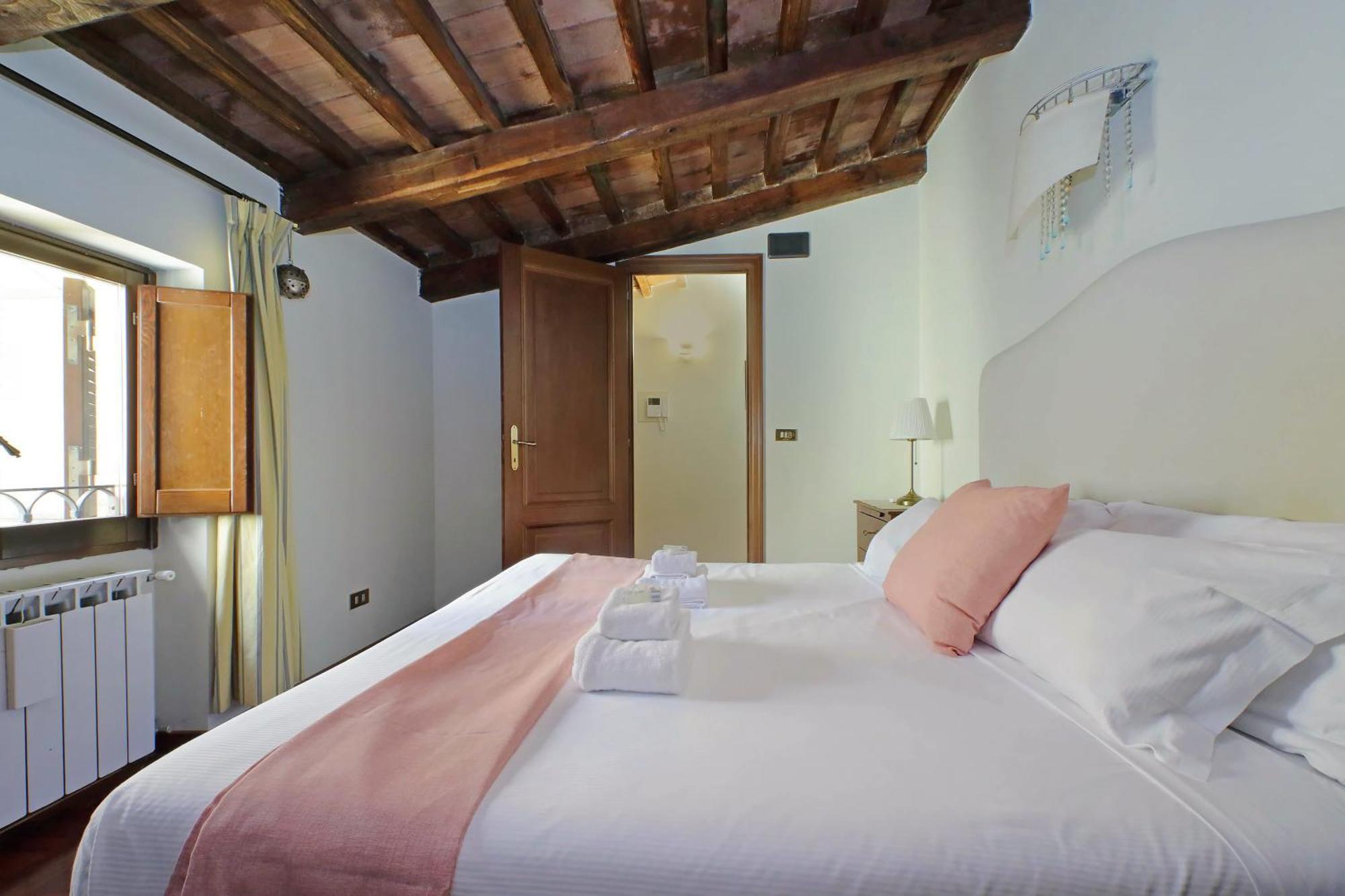 Classic Next To Popolo Square Apartment Rome