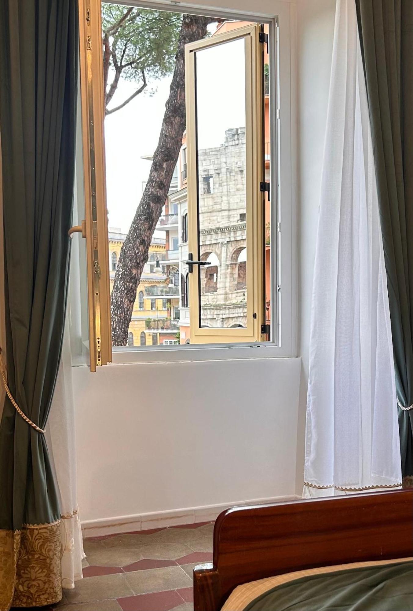 Apartment Romance Al Colosseo 3 Rome