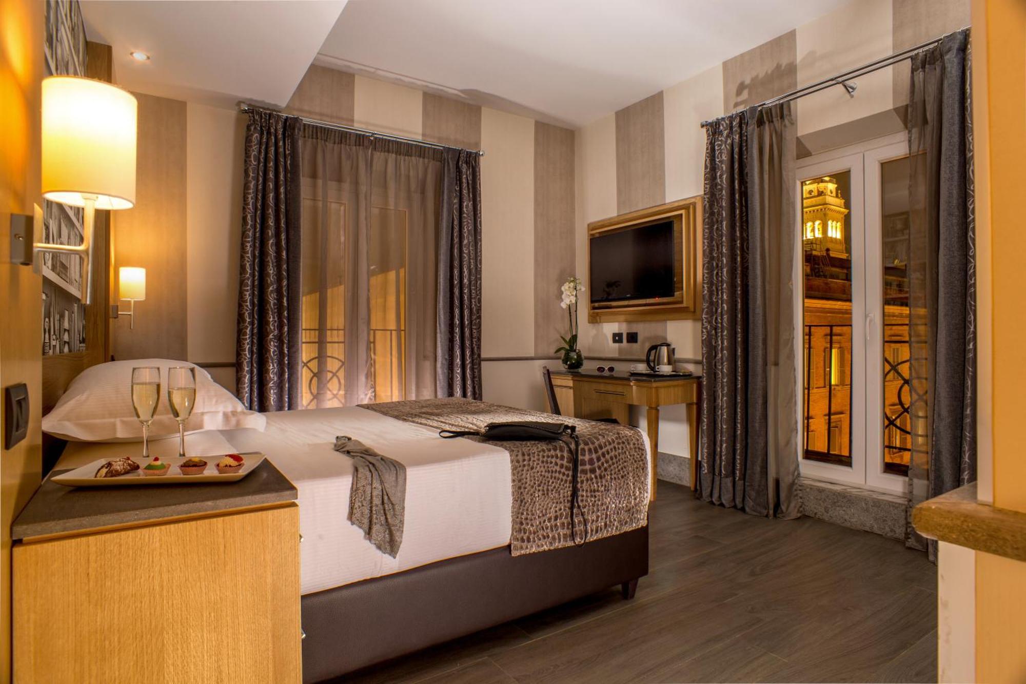 Royal Court Hotel