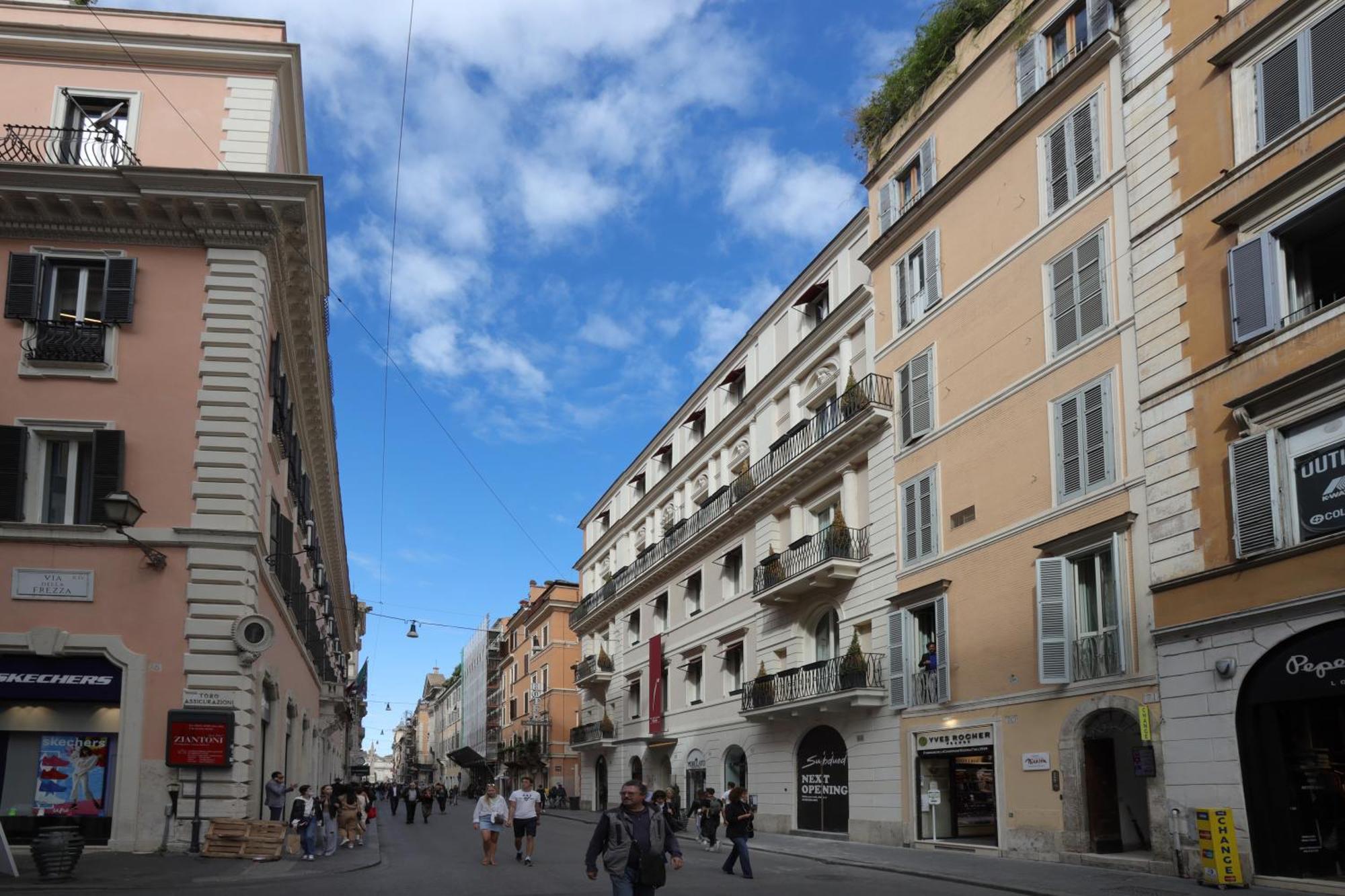 Nsm 71viadelcorso Con Terrazzo Appartamento