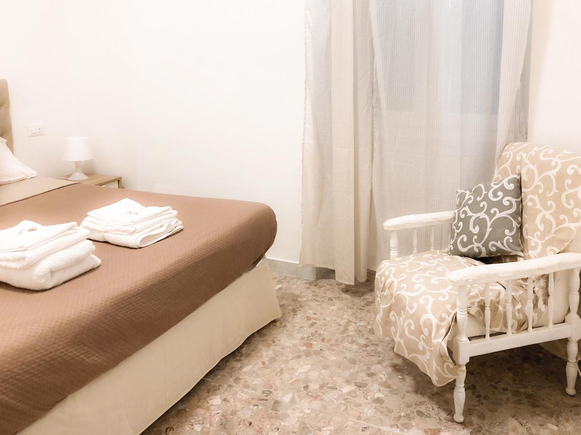 Garbatella House * Rome