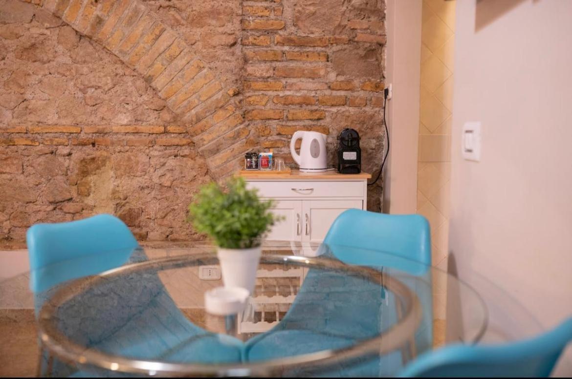 - 1 Floor Apartment Rome