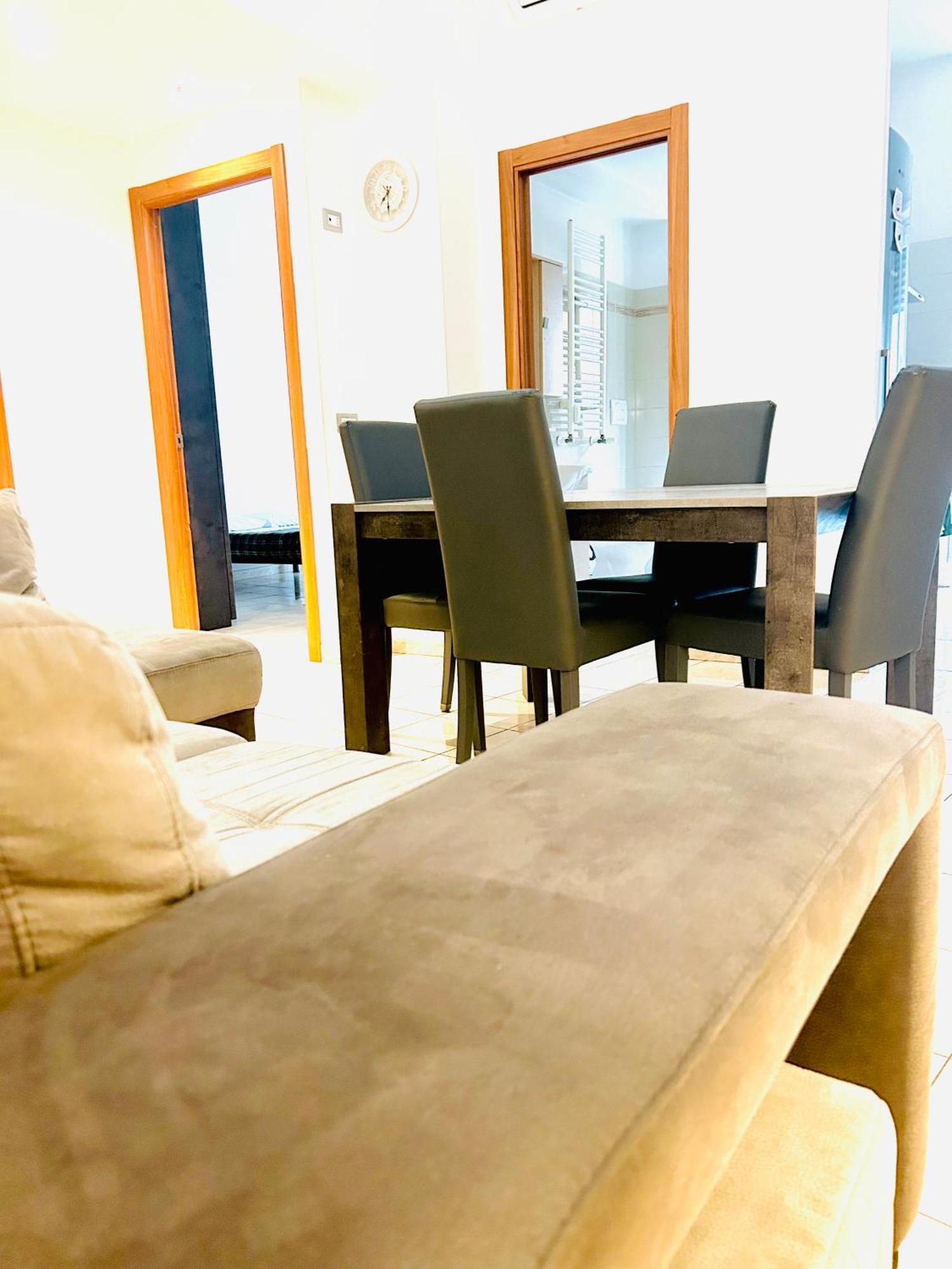 Tiburtina Station Apartment