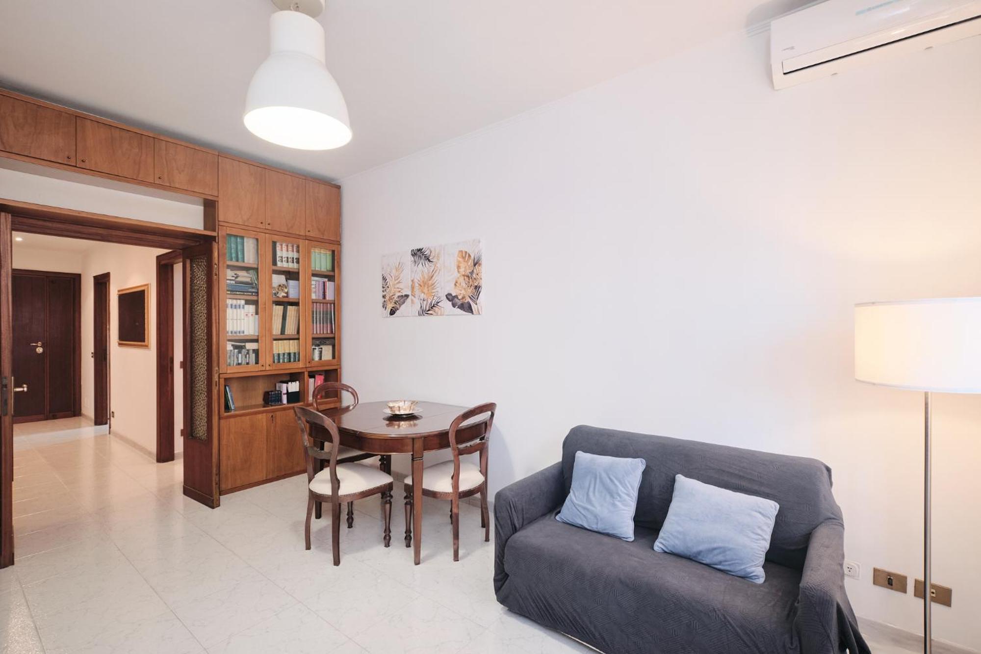 Parcheggio Gratuito, Wi-fi -netflix & Ac Appartamento *