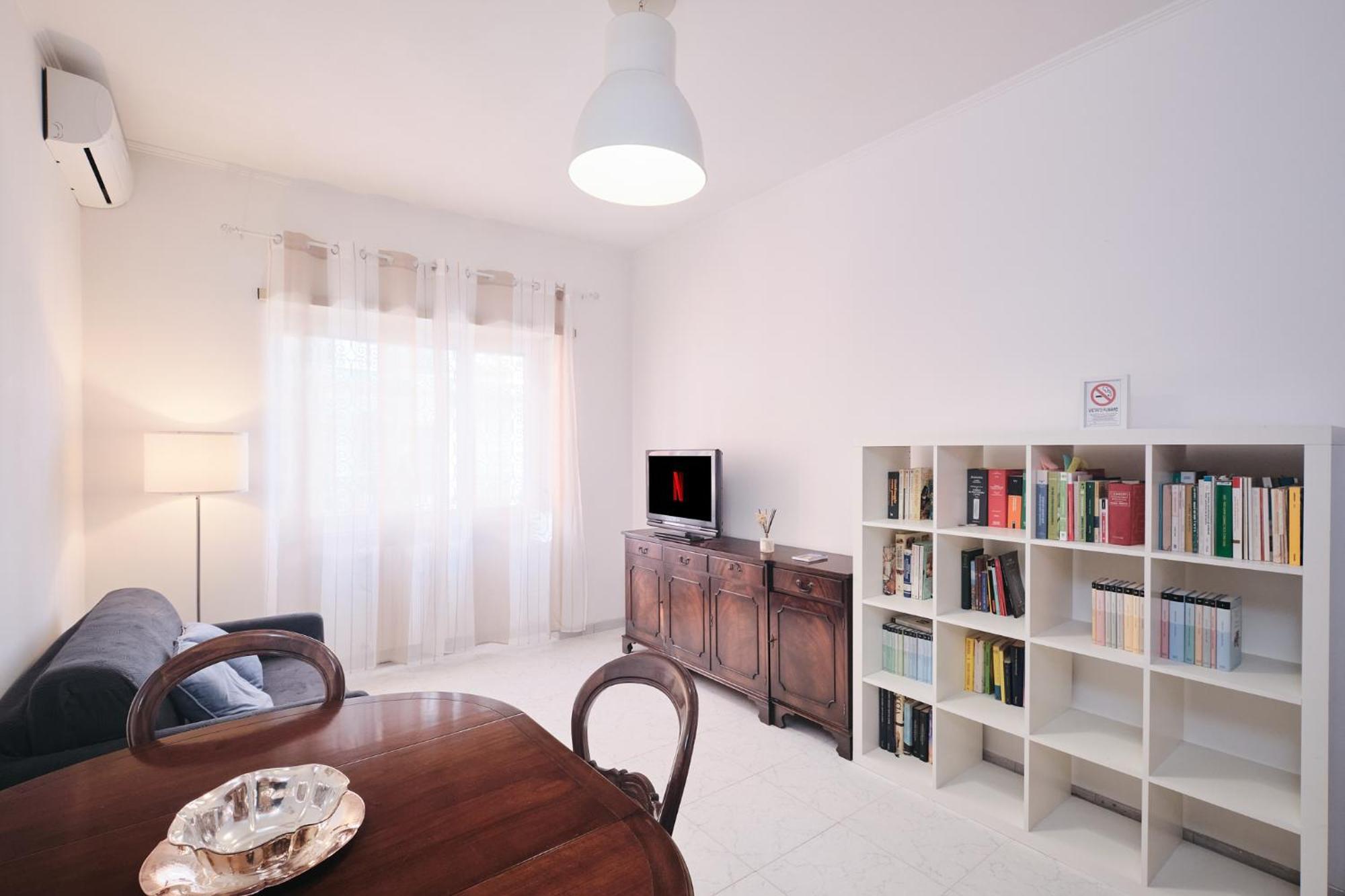 Appartamento Parcheggio Gratuito, Wi-fi -netflix & Ac