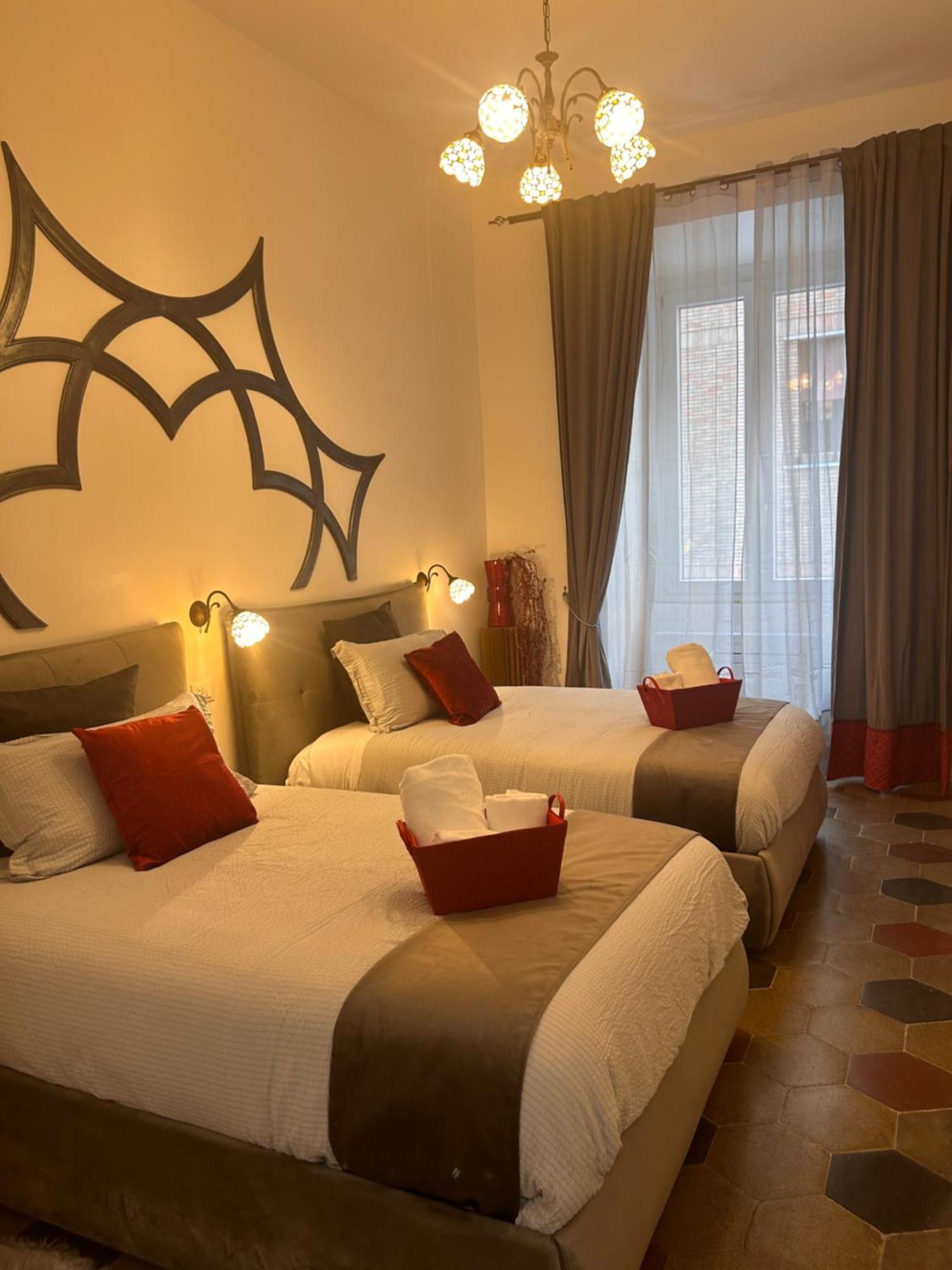 Romance Al Colosseo 3 * Rome