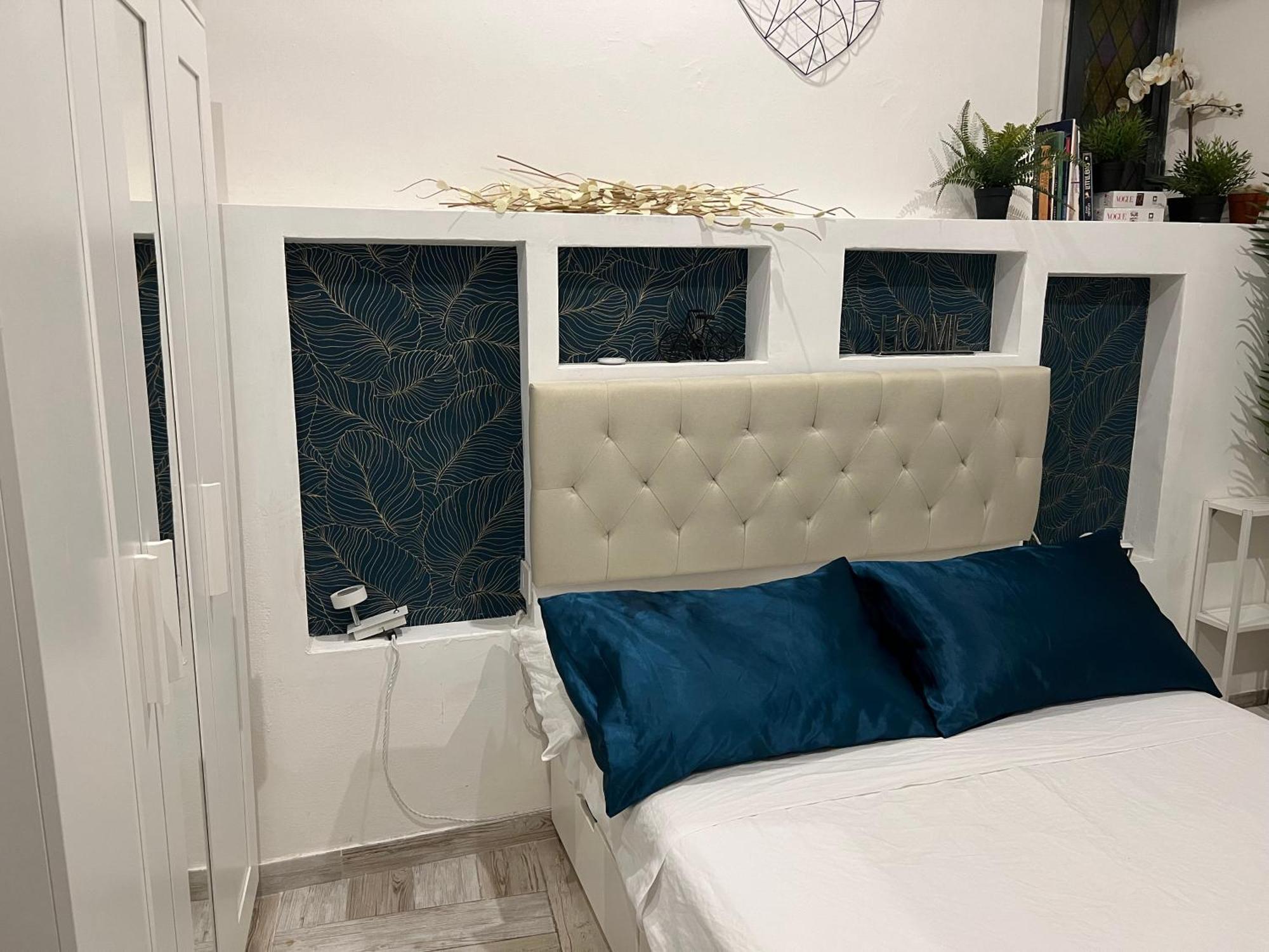 Characteristic & Modern In Trastevere Apartment