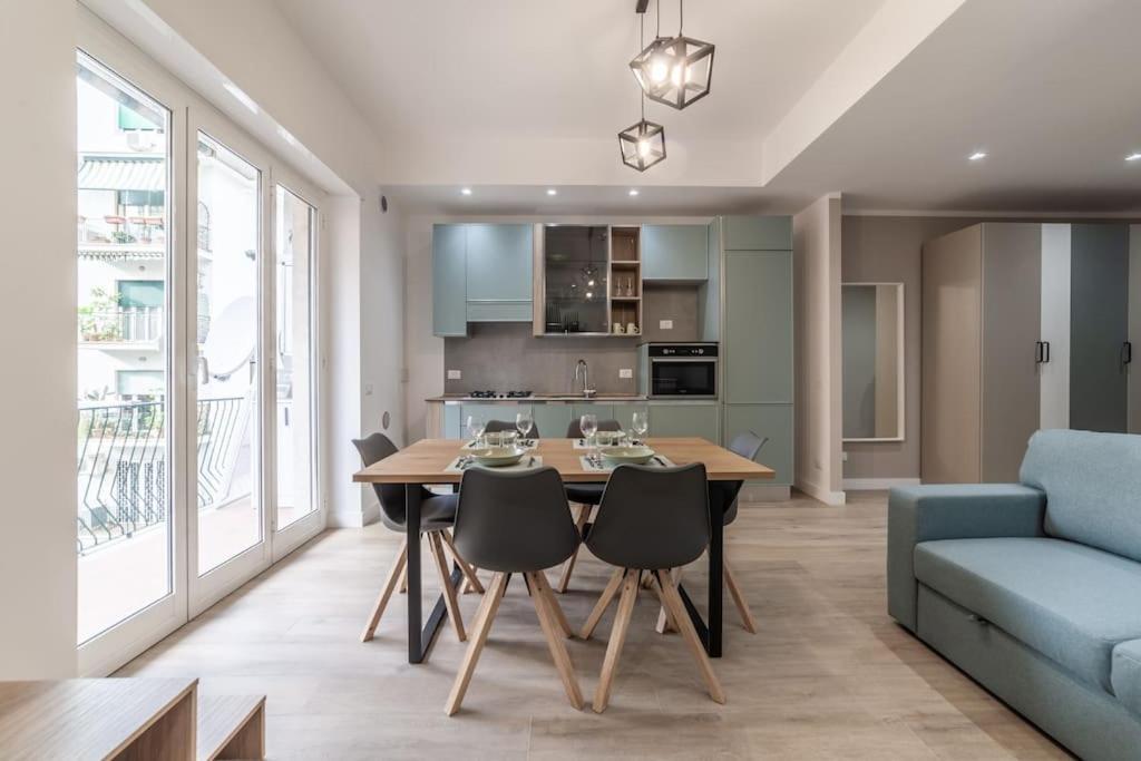 Domus 124, Elegant Comfort With Parking Apartamento