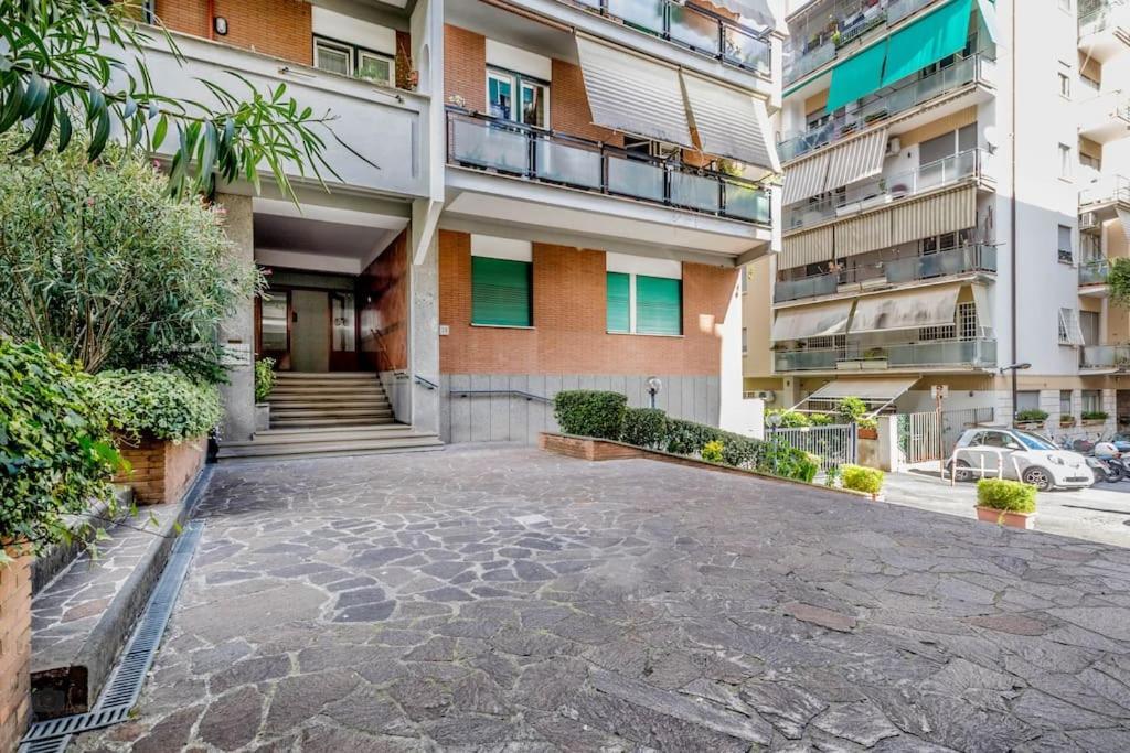 Rooftop Ponte Milvio Appartement *
