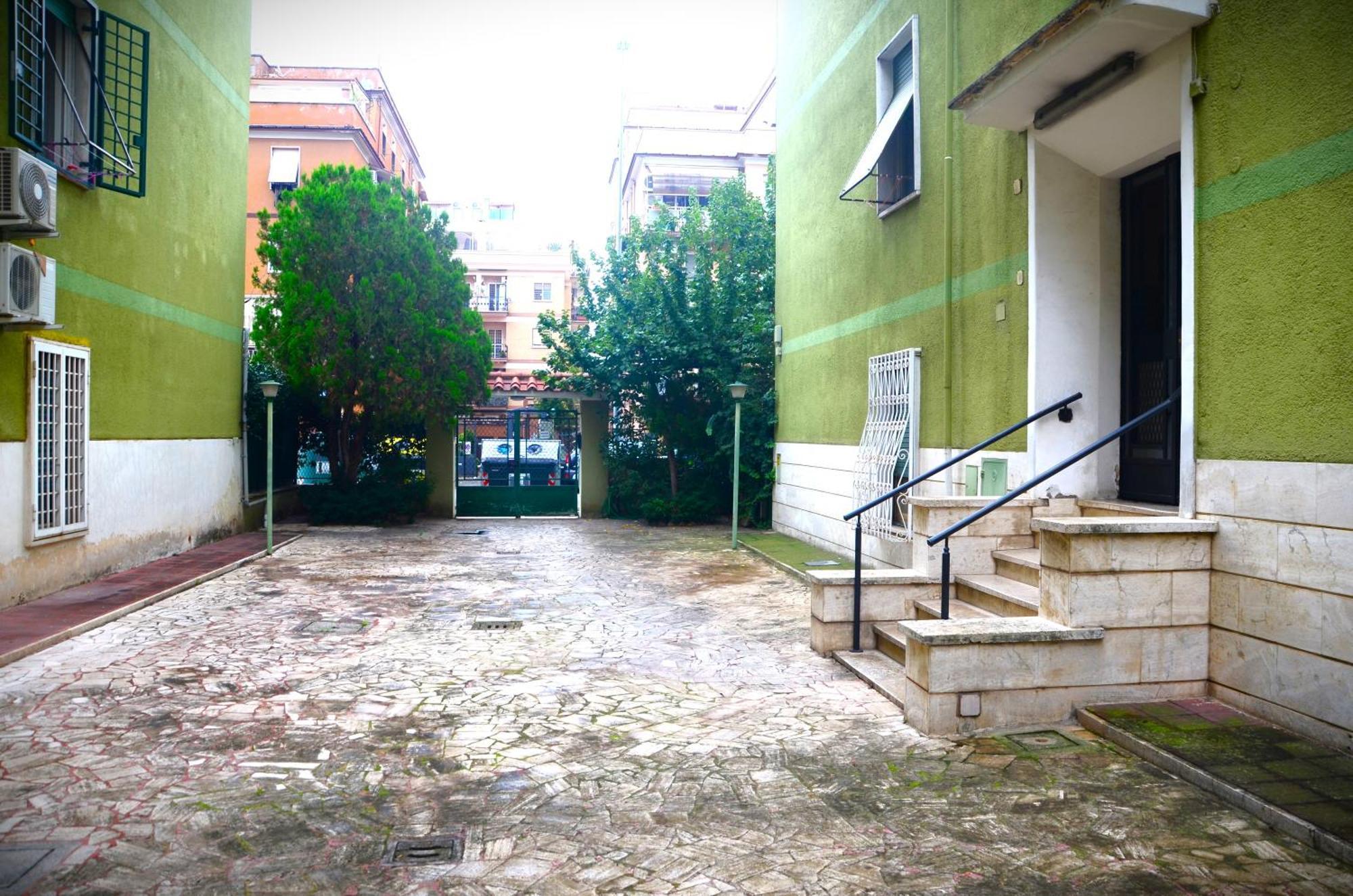 Mirti New Acquedotto Rome