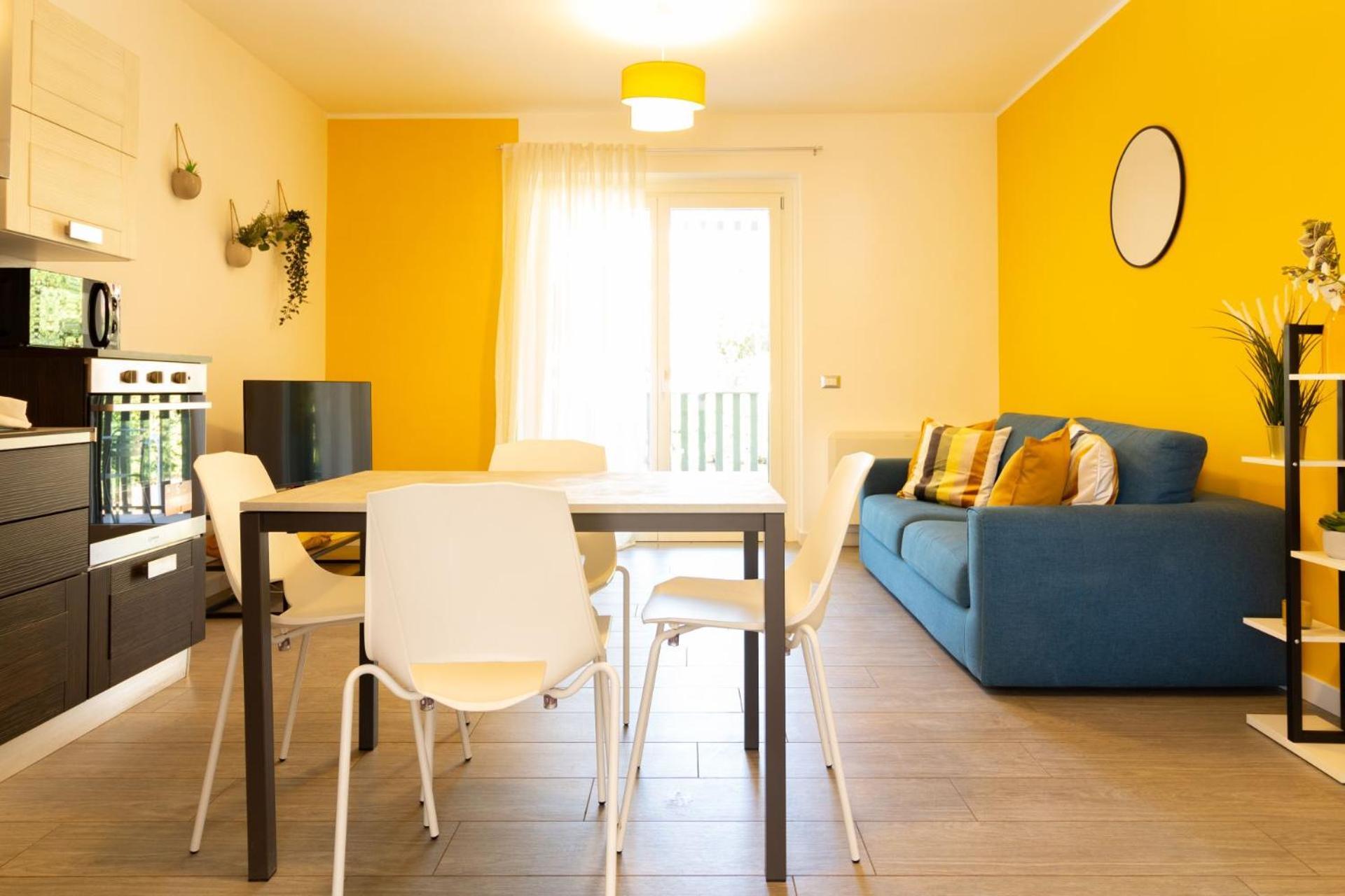 Mustard Apartment Rome