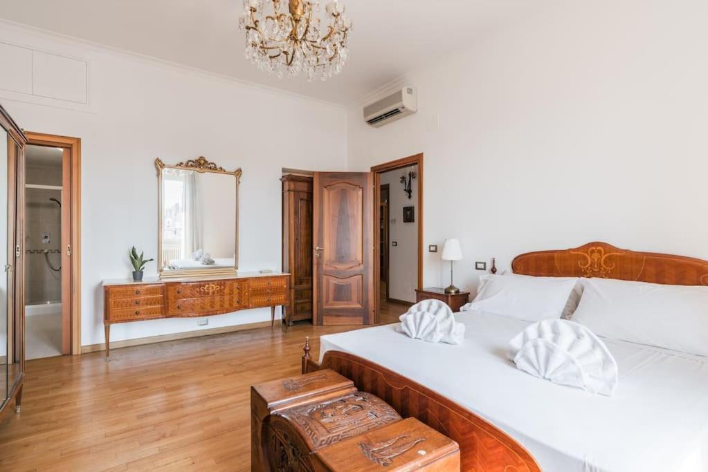Appartamento Charme E Lusso A San Pietro *