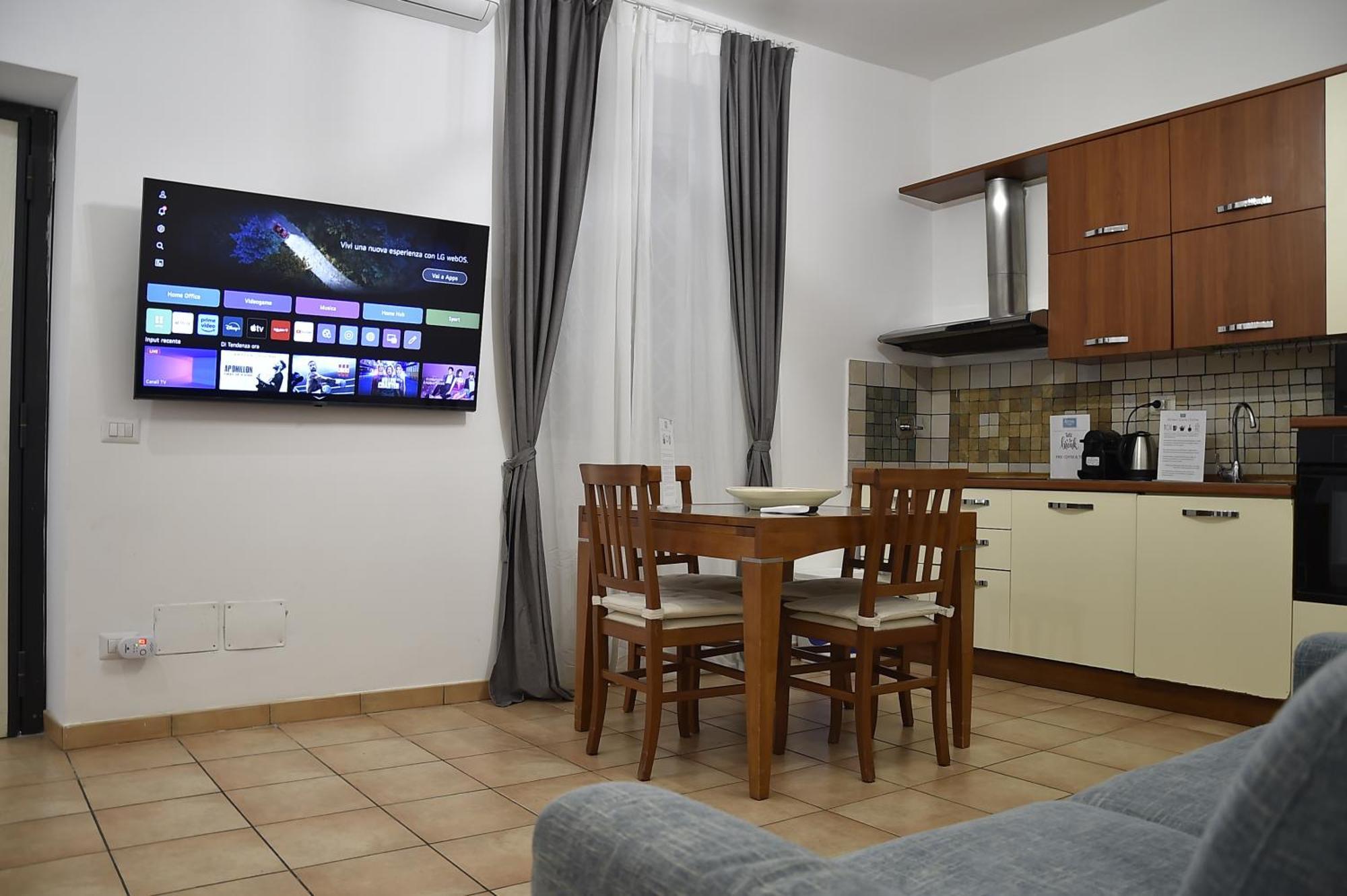Chic Cattolica Gemelli Apartment Rome