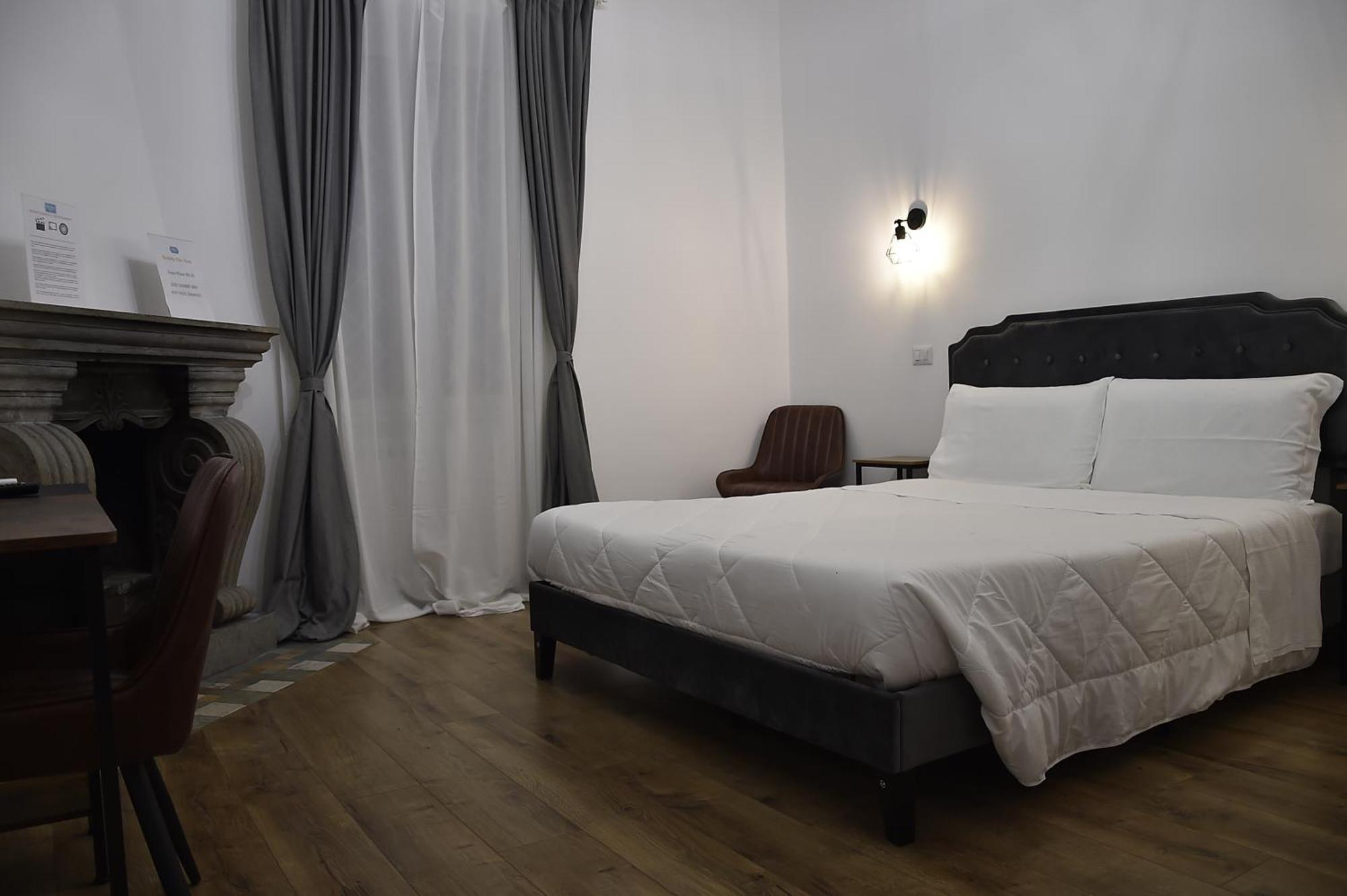 Chic Cattolica Gemelli *